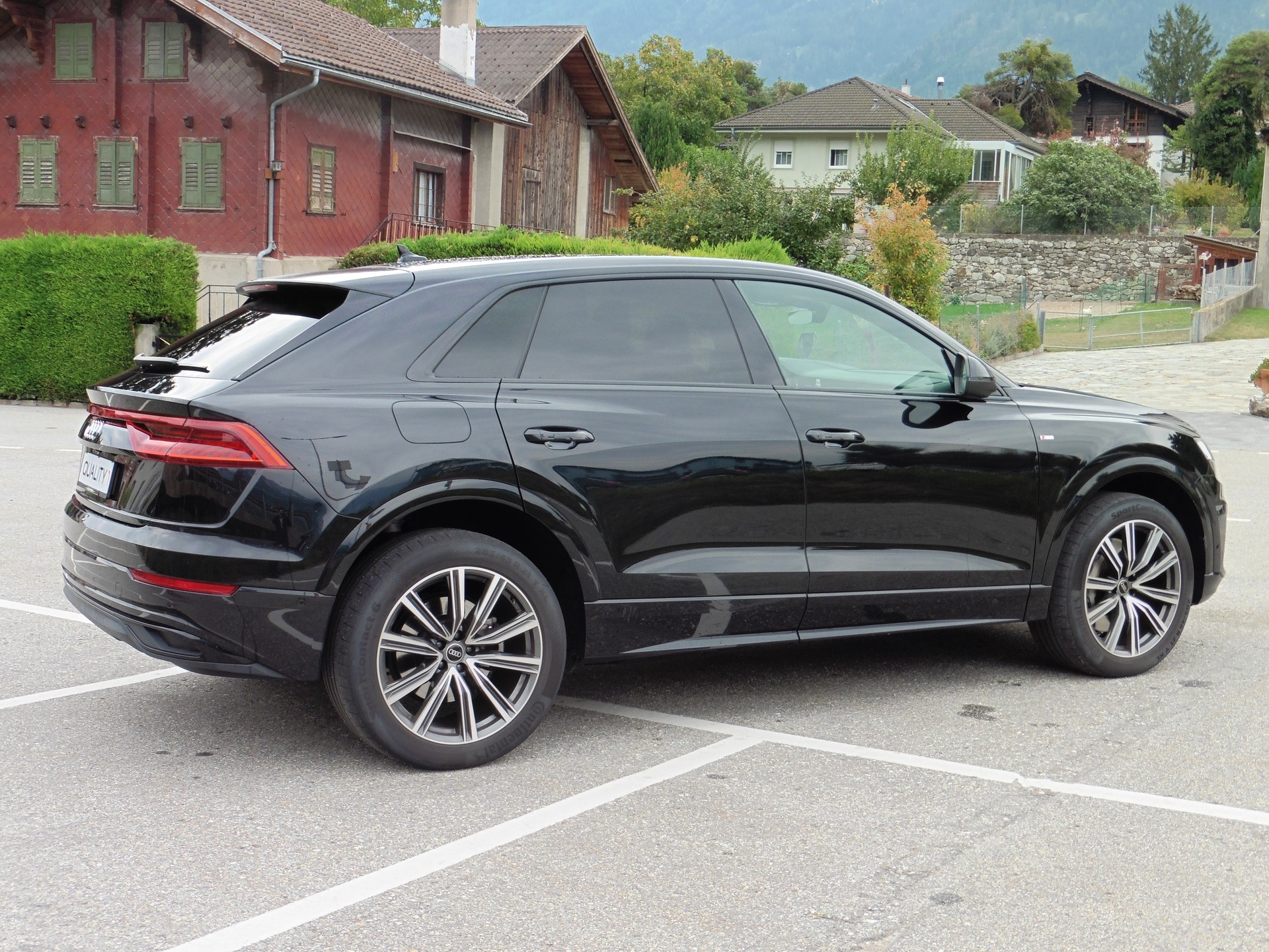 AUDI Q8 55 TFSI e quattro PHEV tiptronic-image-12