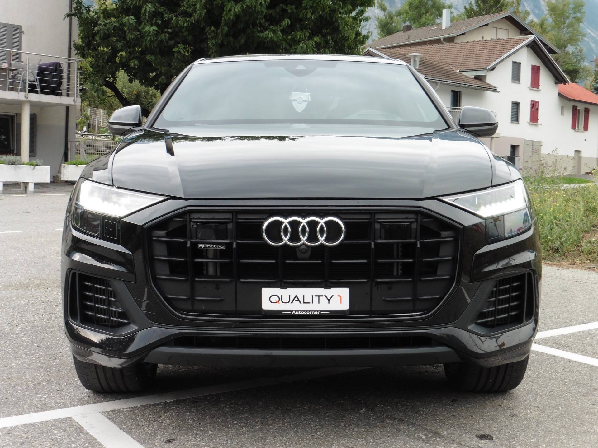 AUDI Q8 55 TFSI e quattro PHEV tiptronic-image-5