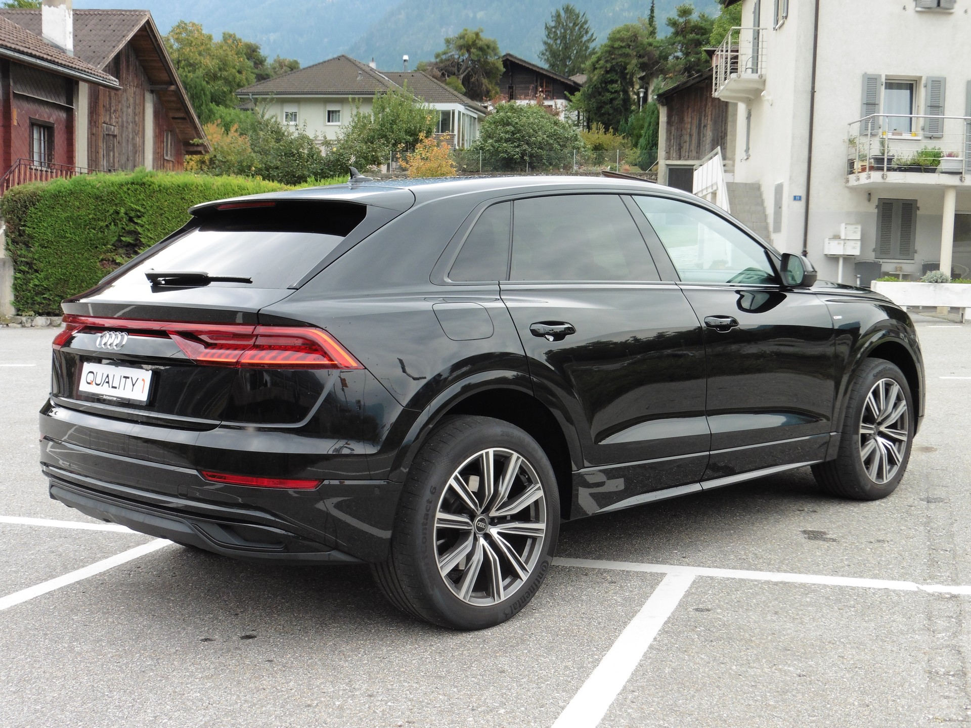 AUDI Q8 55 TFSI e quattro PHEV tiptronic-image-11