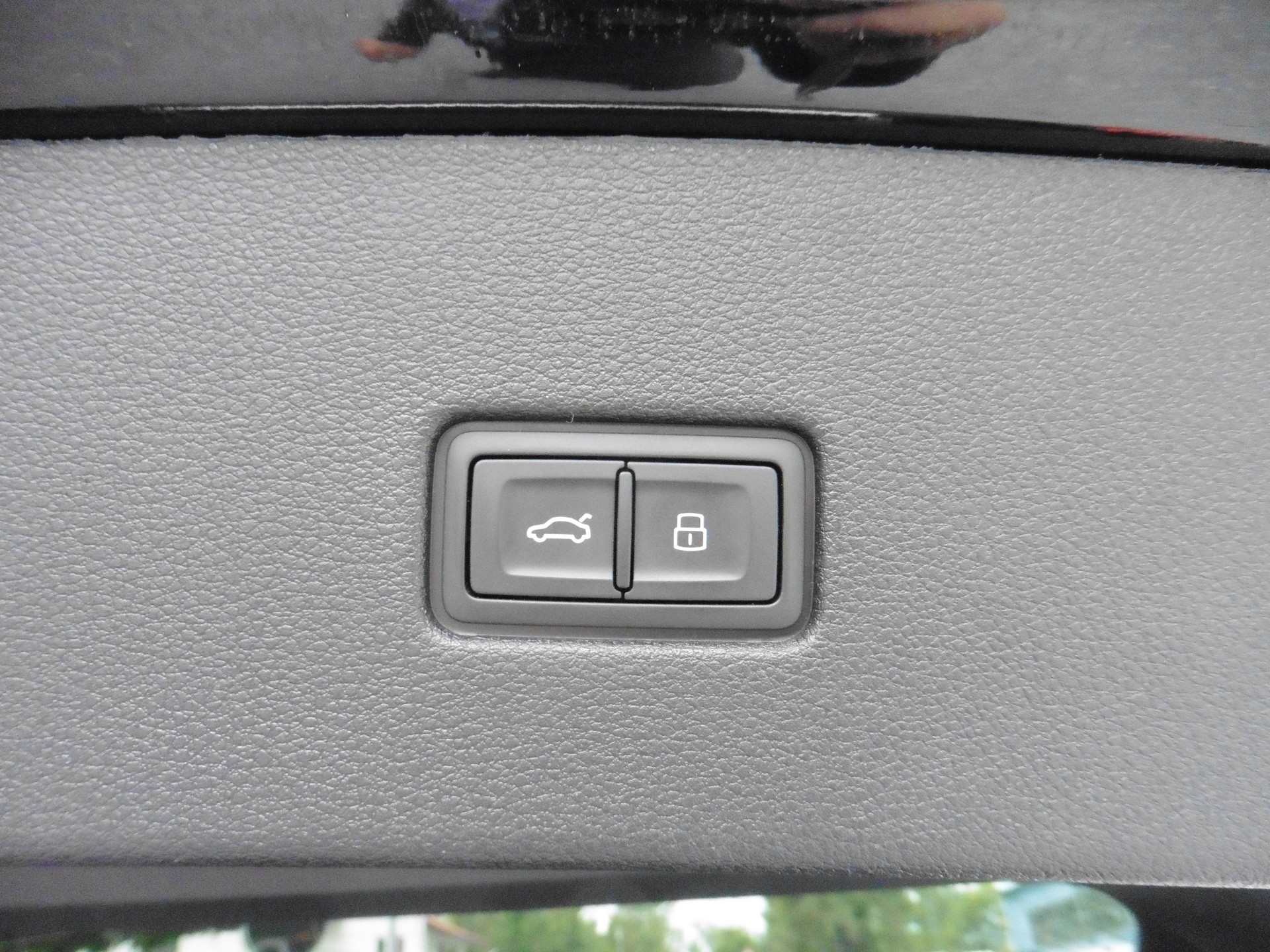 AUDI Q8 55 TFSI e quattro PHEV tiptronic-image-27