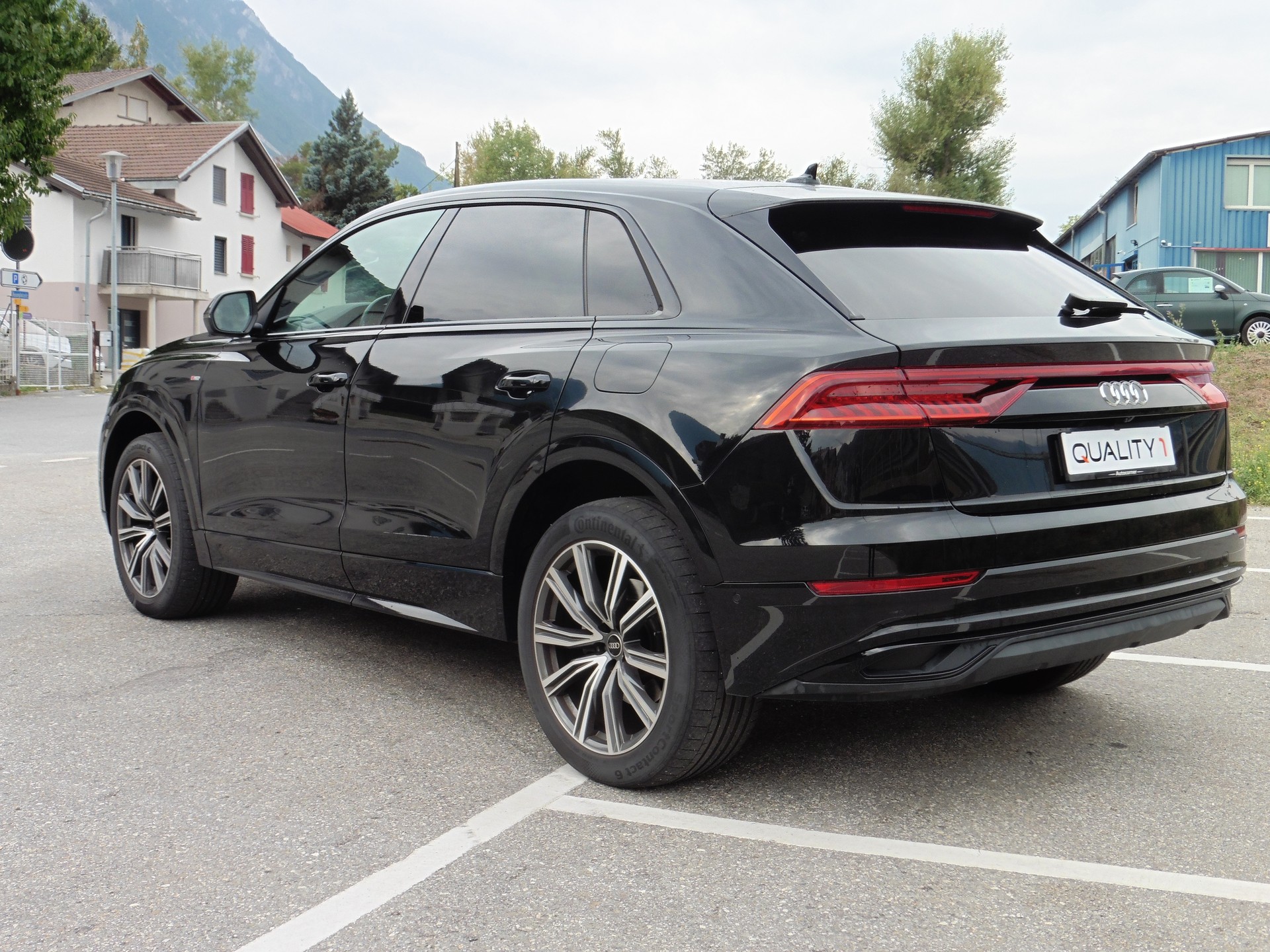 AUDI Q8 55 TFSI e quattro PHEV tiptronic-image-8