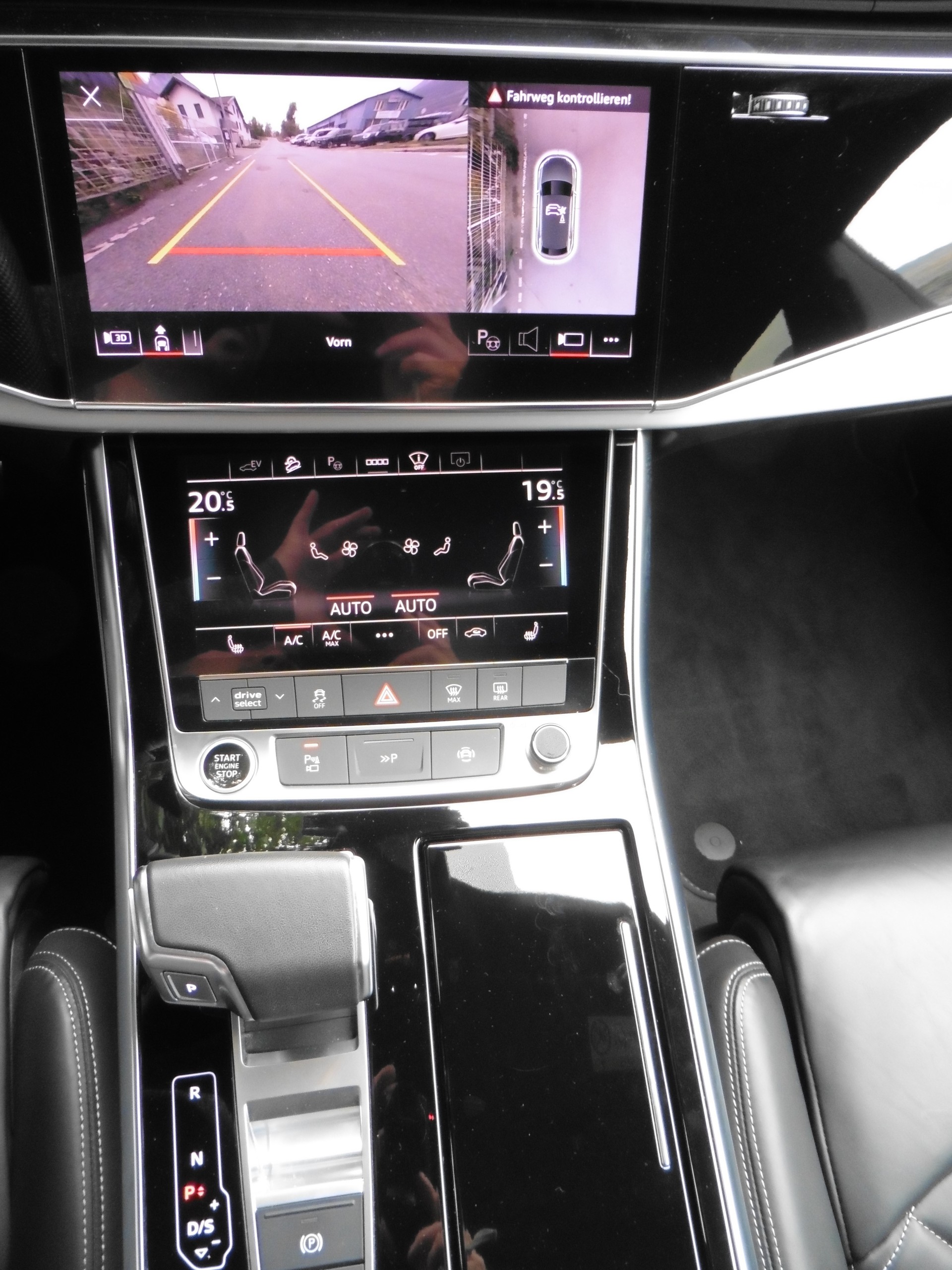 AUDI Q8 55 TFSI e quattro PHEV tiptronic-image-17