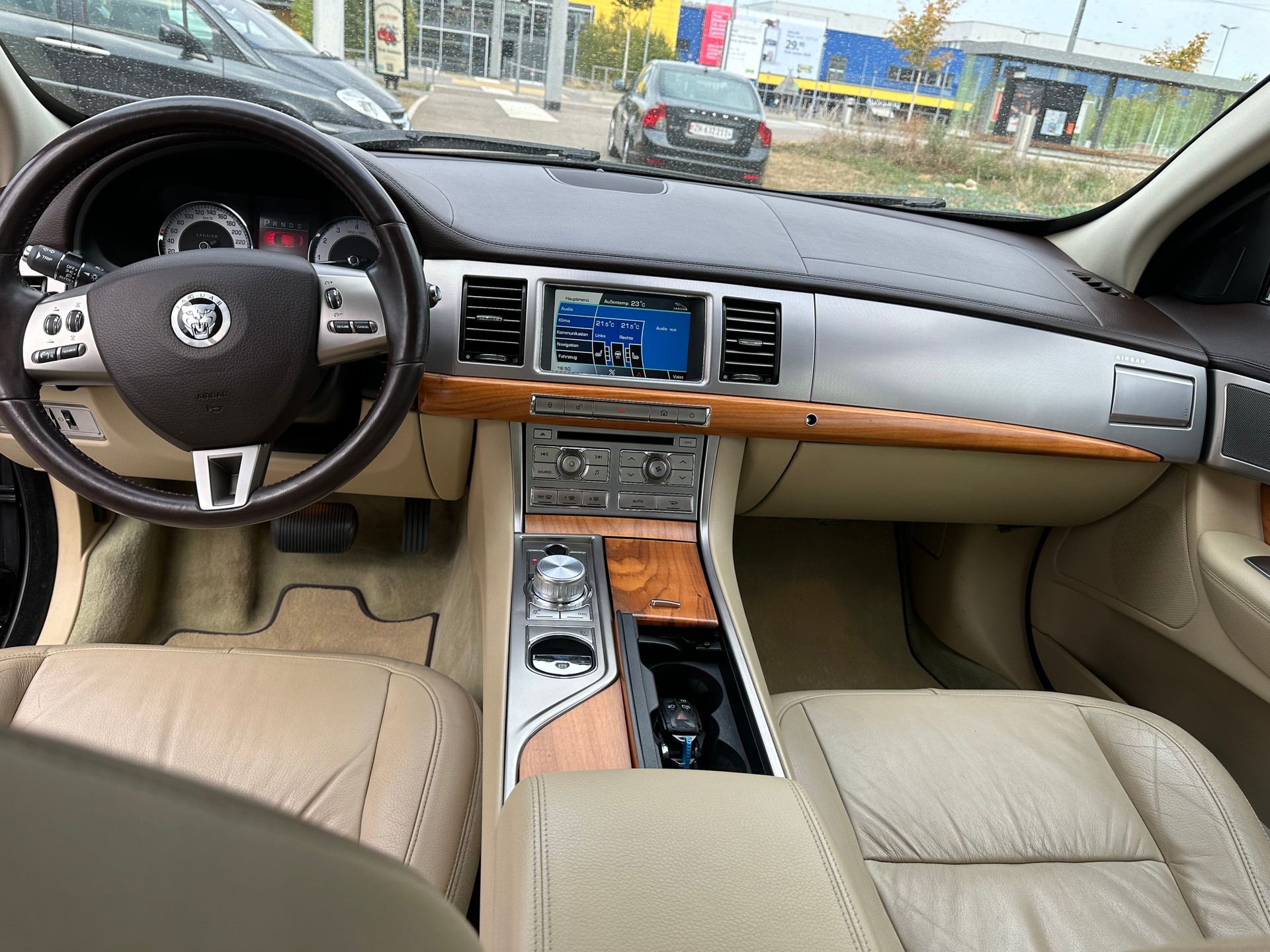 JAGUAR XF 3.0 V6 Greenwich Luxury-image-10