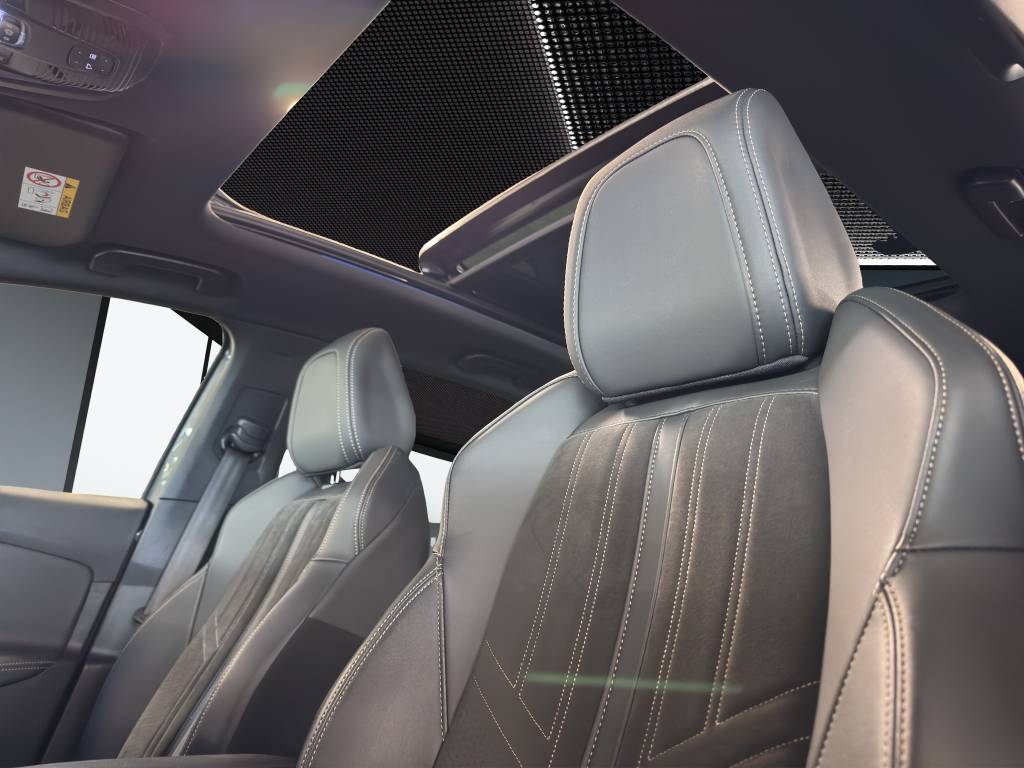PEUGEOT 3008 1.5 BlueHDi GT Pack EAT8-image-9