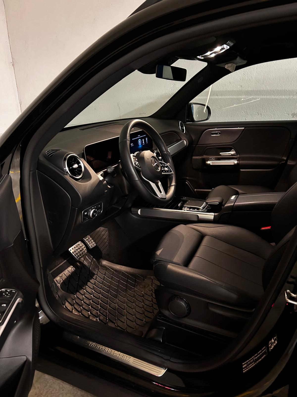 MERCEDES-BENZ GLB 250 Progressive 4matic-image-4
