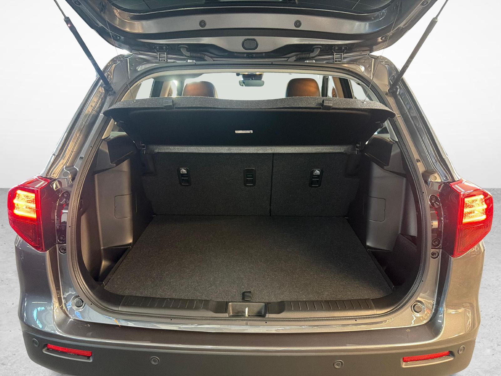 SUZUKI Vitara 1.4 T Compact Top Hybrid 4x4-image-11
