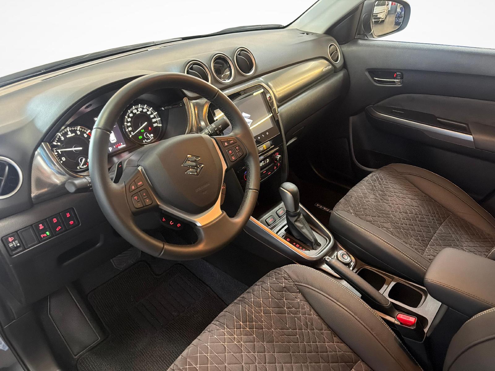 SUZUKI Vitara 1.4 T Compact Top Hybrid 4x4-image-13