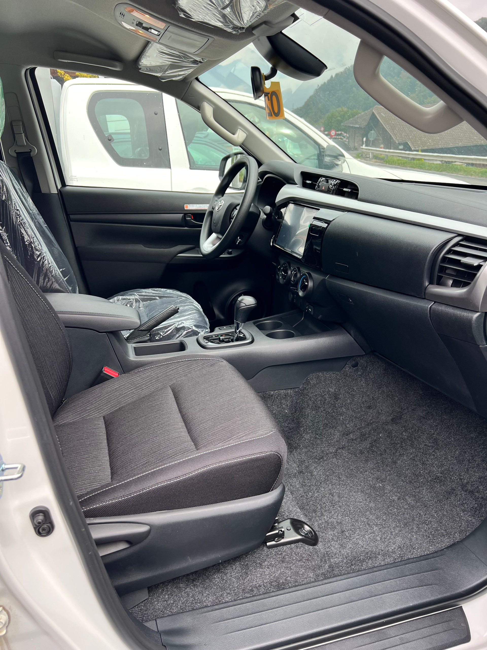 TOYOTA Hilux 2.4d Comfort Double Cab 4x4-image-7