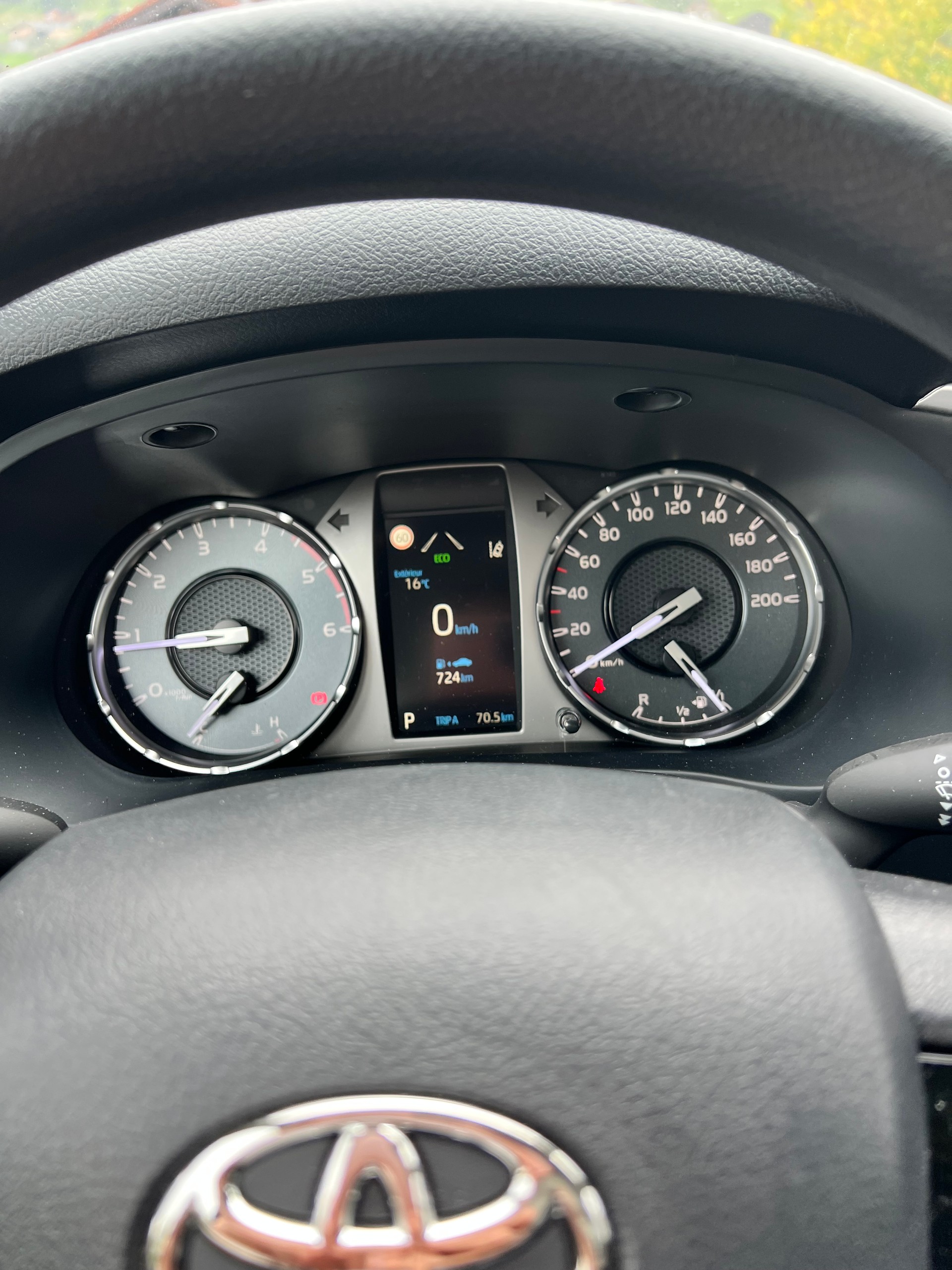 TOYOTA Hilux 2.4d Comfort Double Cab 4x4-image-9