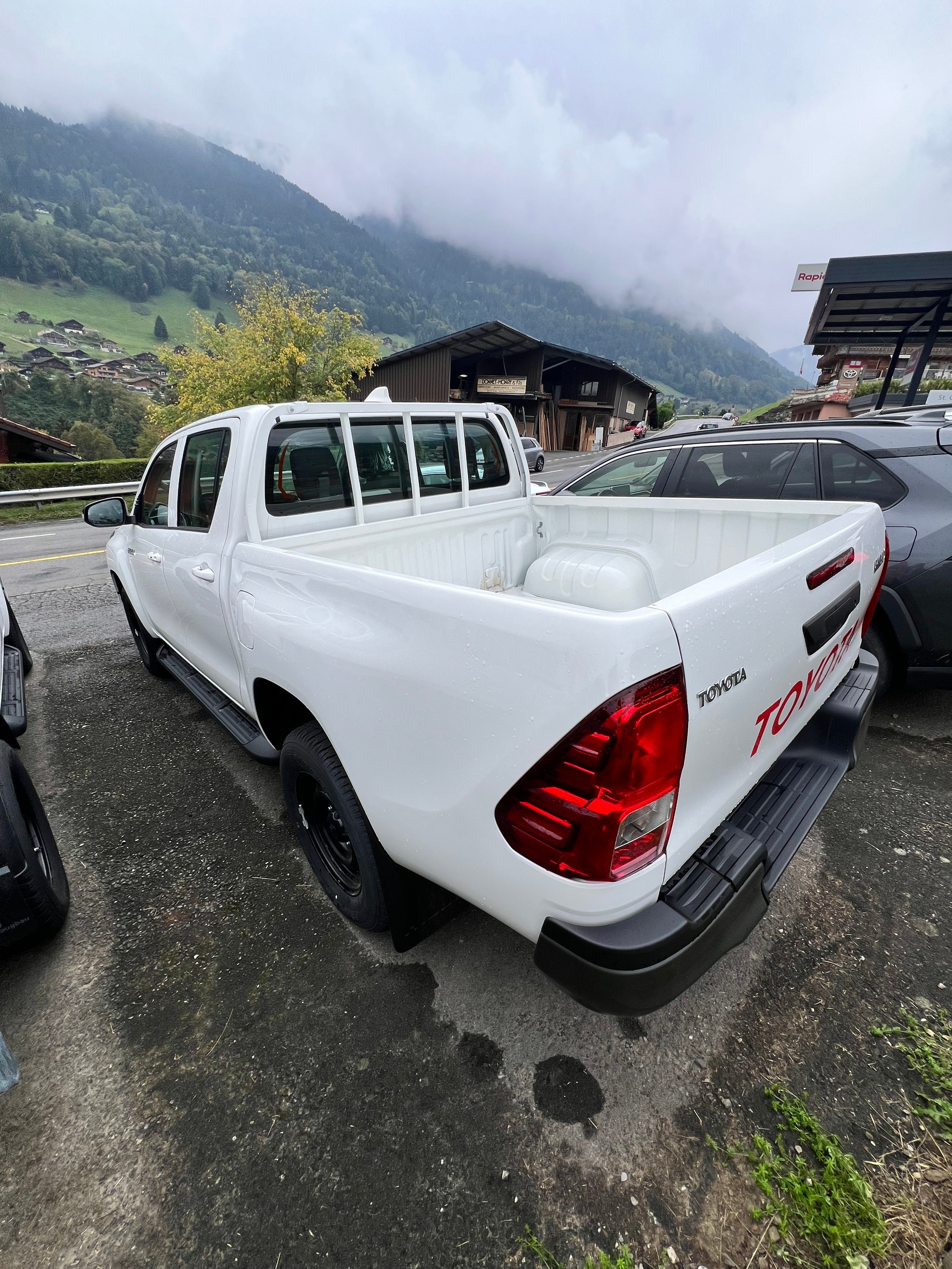 TOYOTA Hilux 2.4d Comfort Double Cab 4x4-image-1