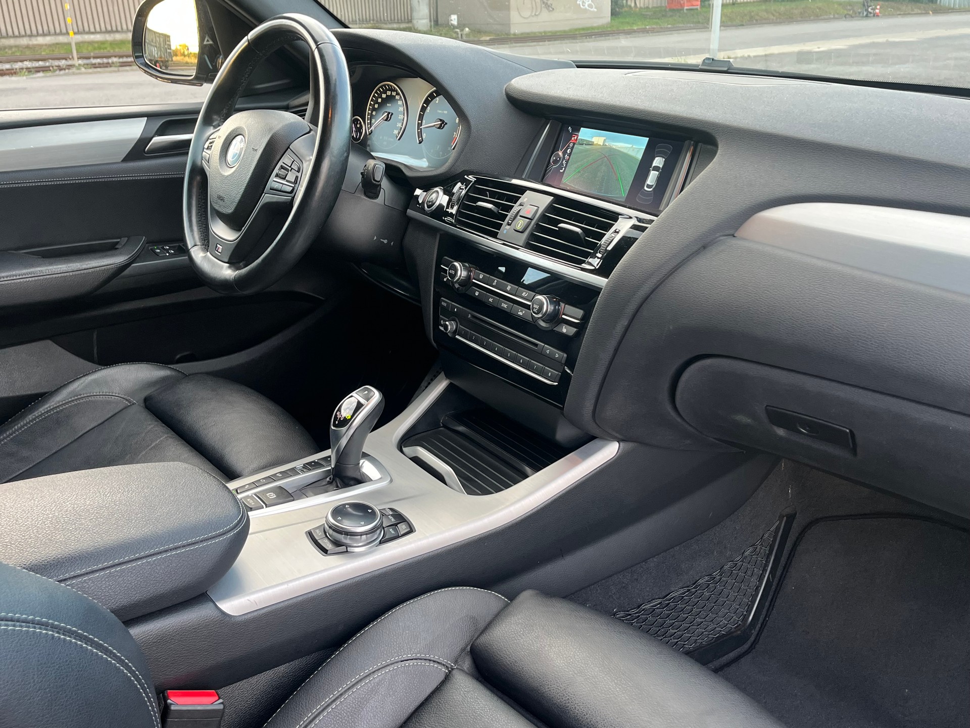 BMW X4 xDrive 35i xLine Steptronic-image-12