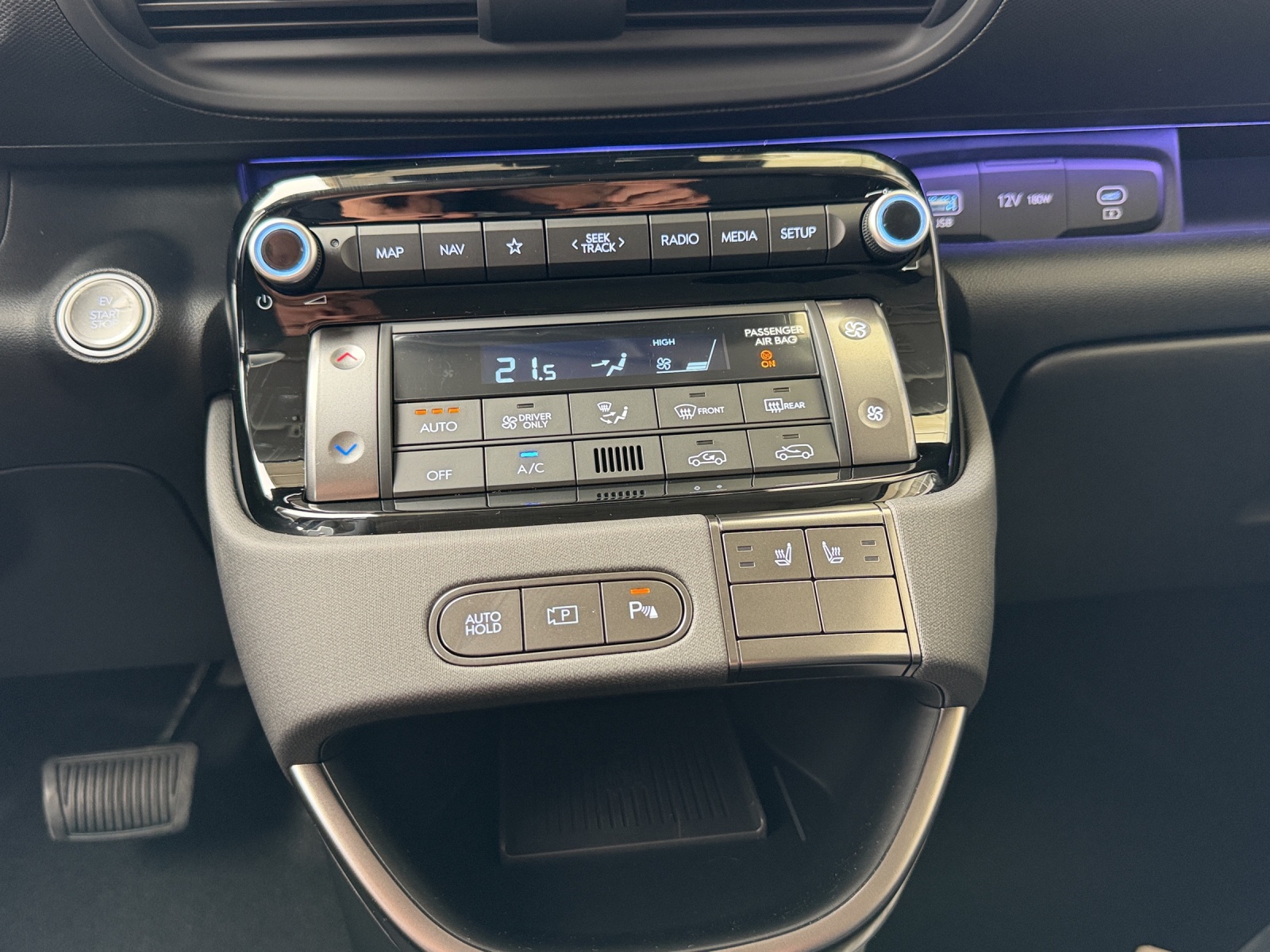 HYUNDAI Inster Electric Vertex Sunroof 49 kWh-image-13