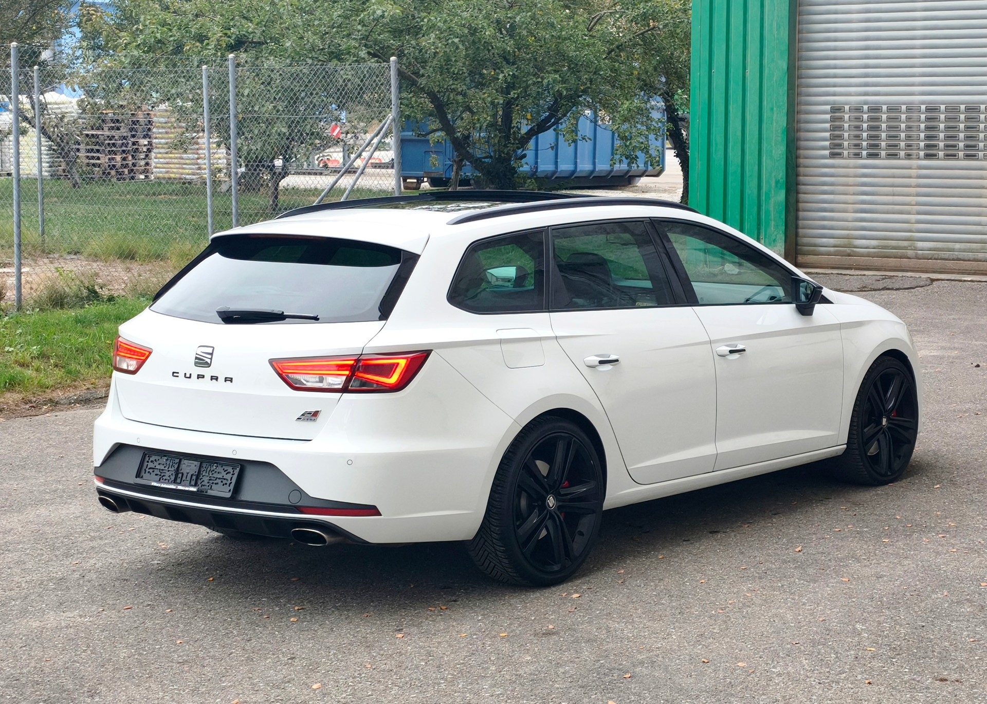 SEAT Leon ST 2.0 TSI Cupra 280 DSG-image-2