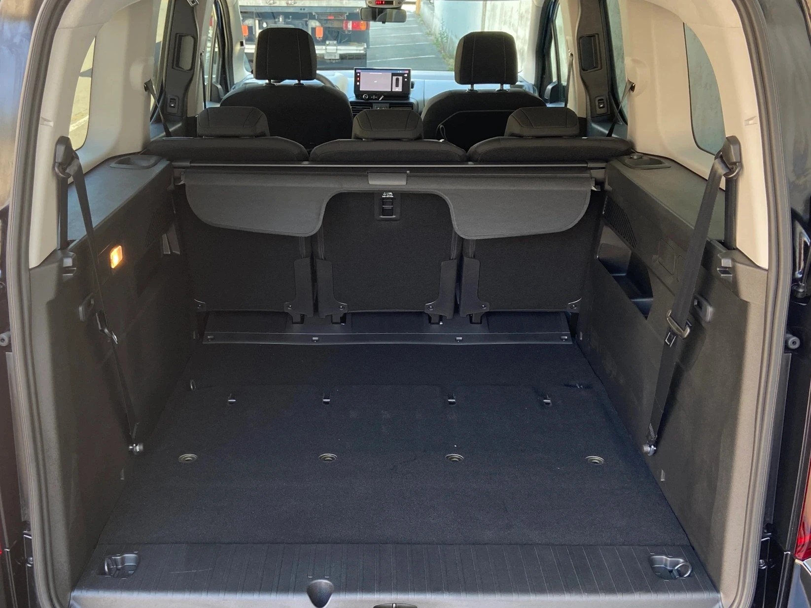FIAT Qubo L 1.5 D La Prima 7-Sitzer-image-10