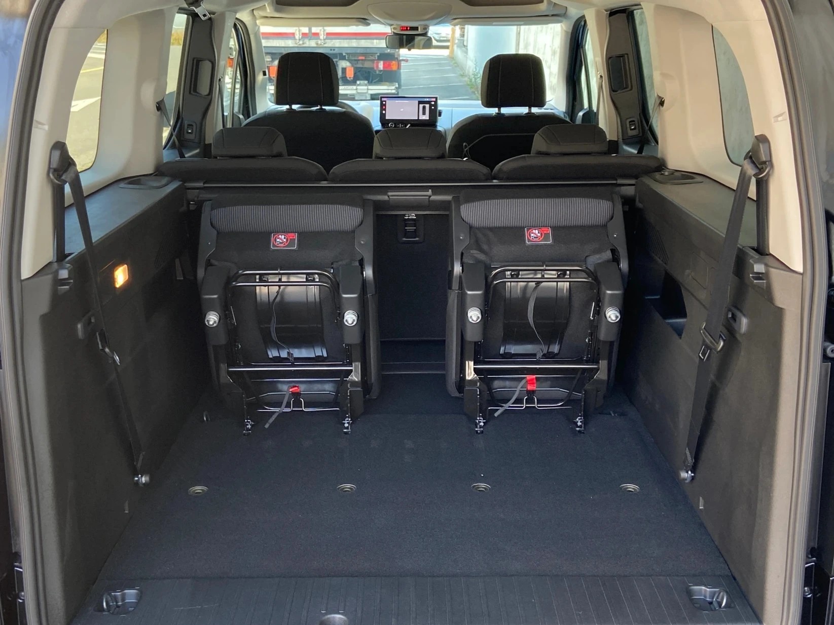 FIAT Qubo L 1.5 D La Prima 7-Sitzer-image-9