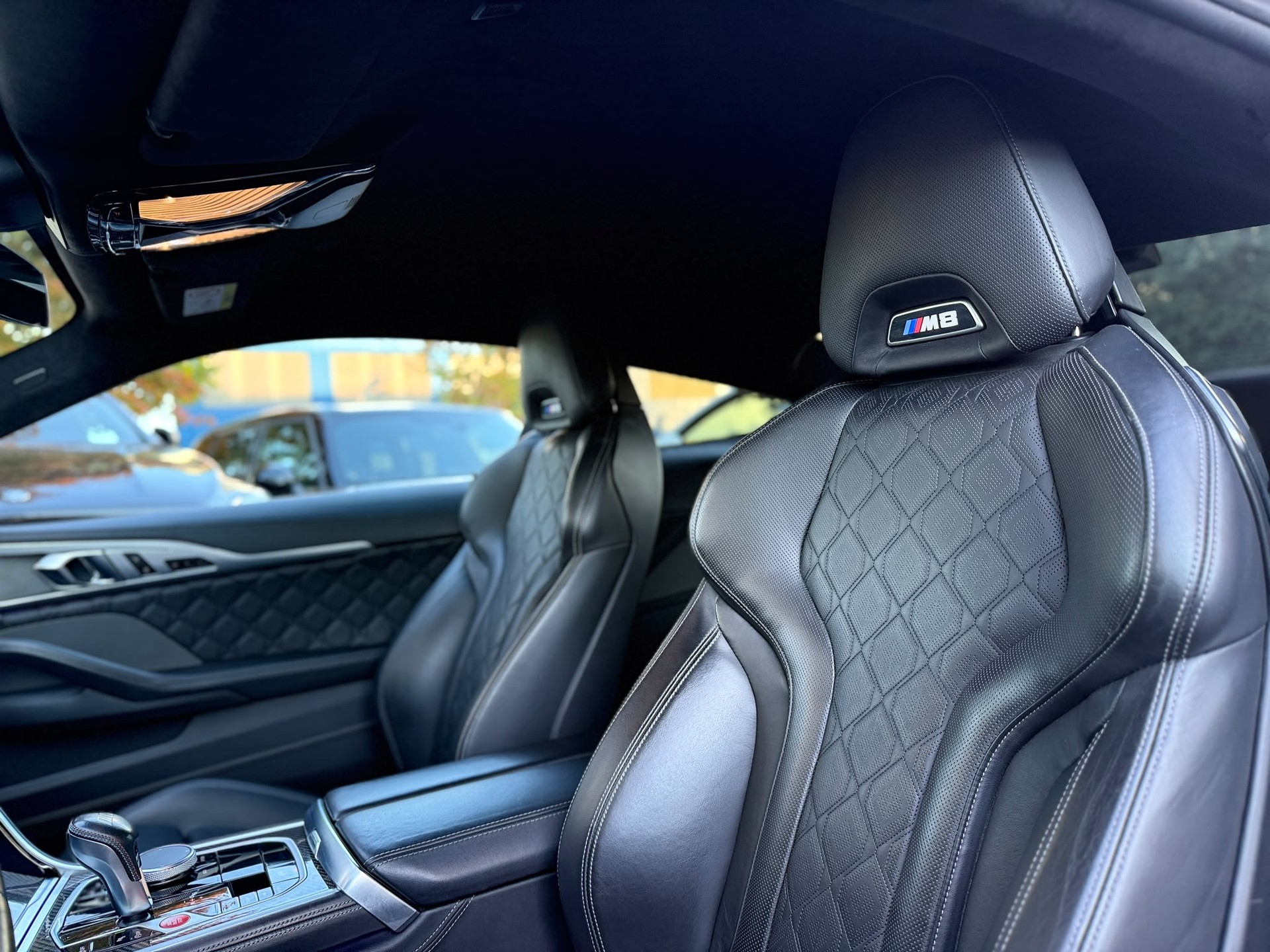 BMW M8 Competition xDrive Coupé-image-15