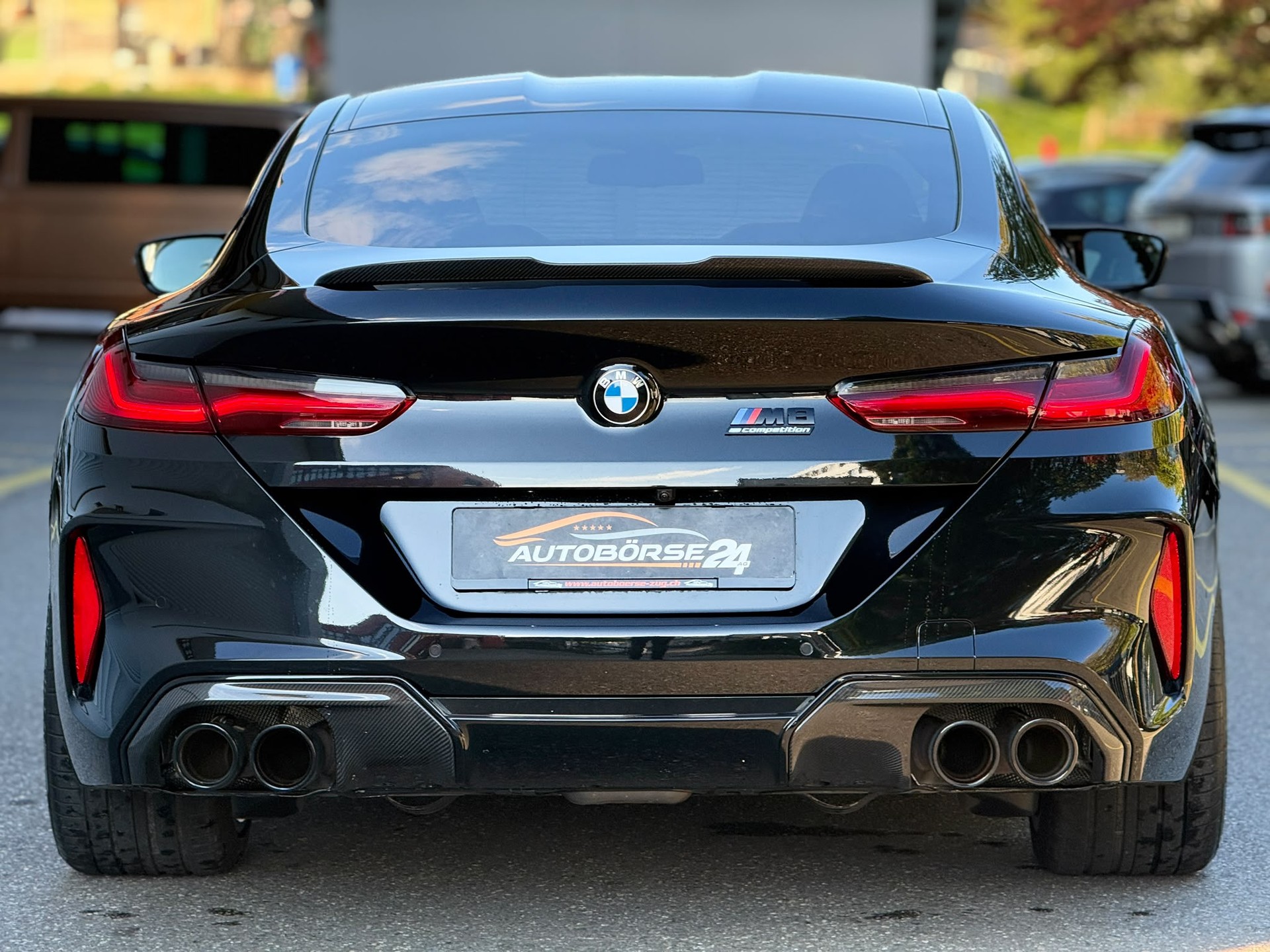 BMW M8 Competition xDrive Coupé-image-5