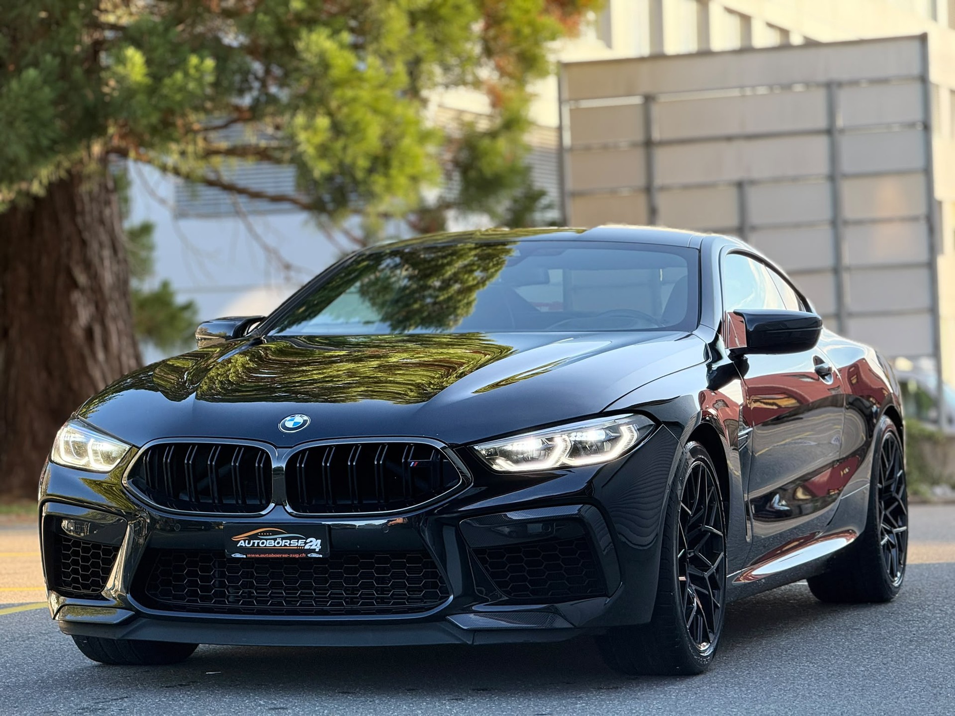 BMW M8 Competition xDrive Coupé-image-0