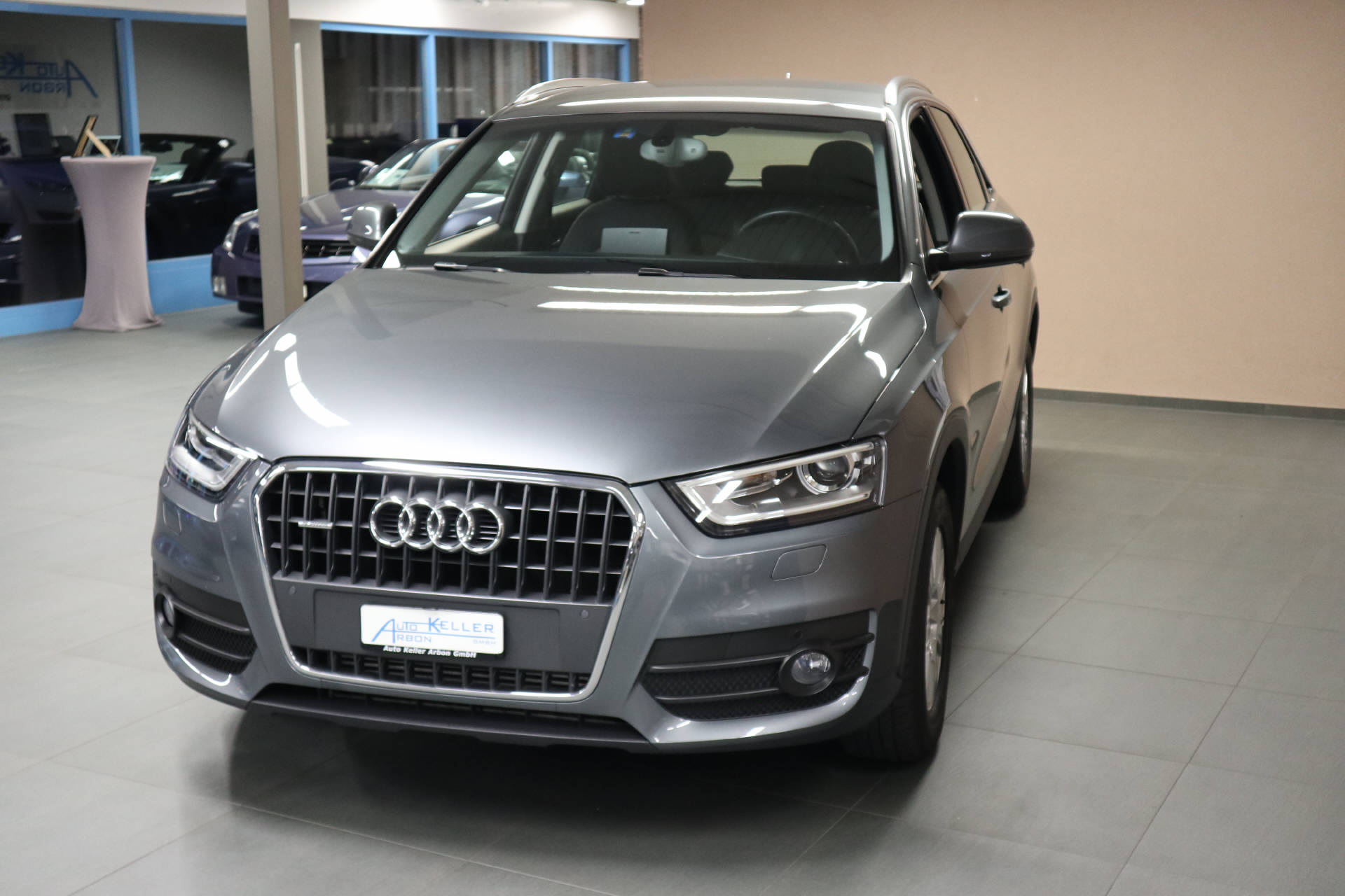 AUDI Q3 2.0 TDI 140 quattro S-Tronic-image-3