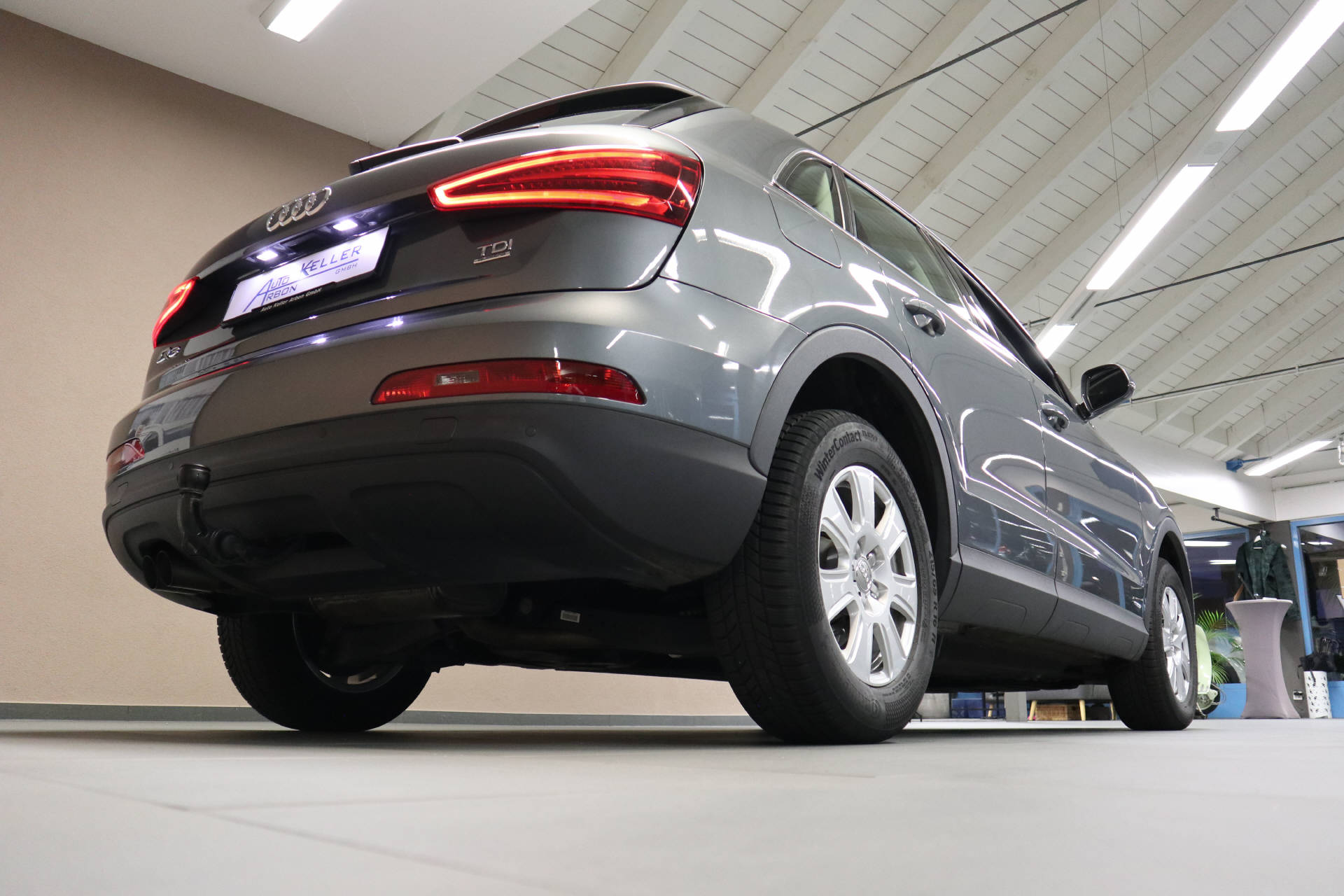 AUDI Q3 2.0 TDI 140 quattro S-Tronic-image-5