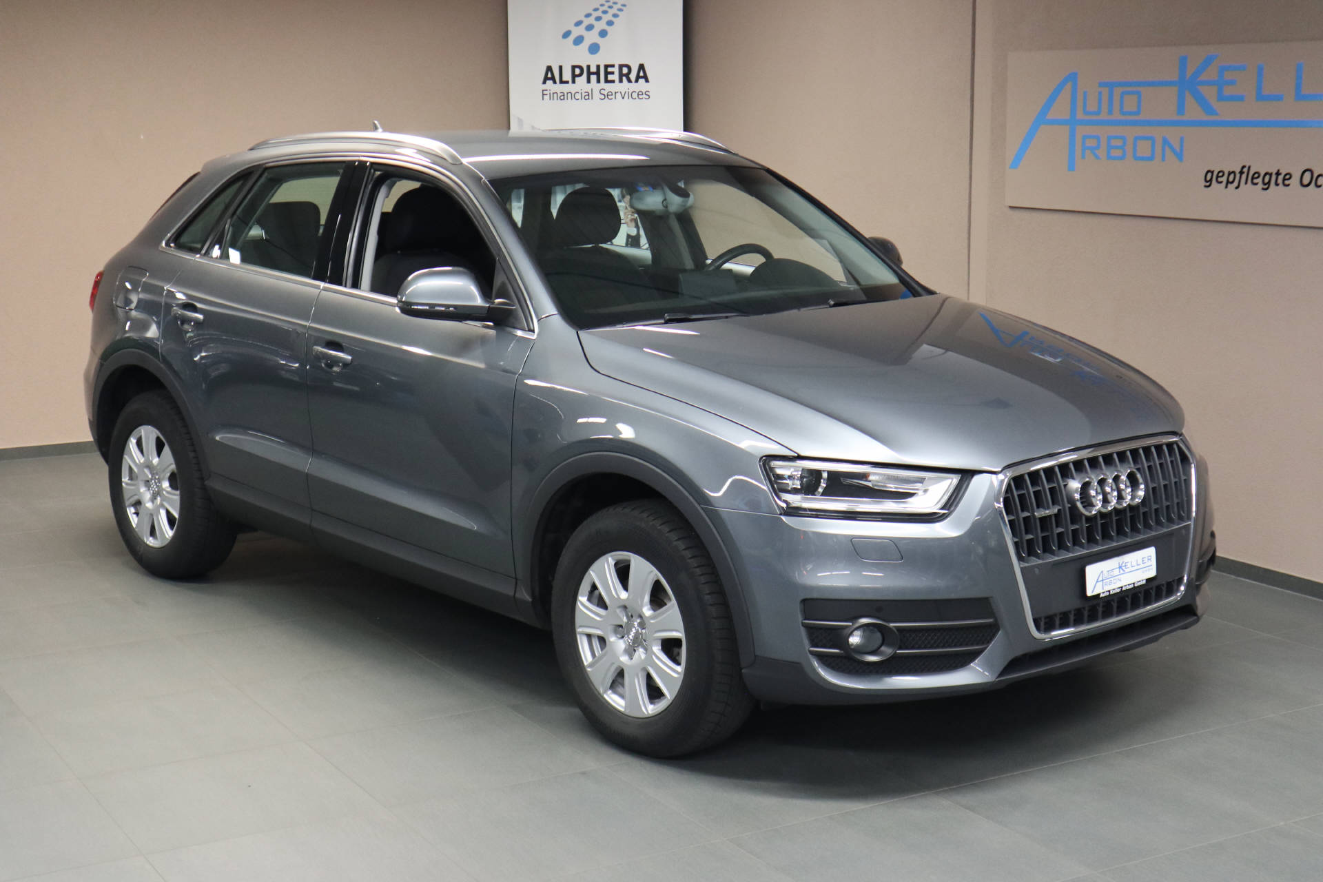 AUDI Q3 2.0 TDI 140 quattro S-Tronic-image-1