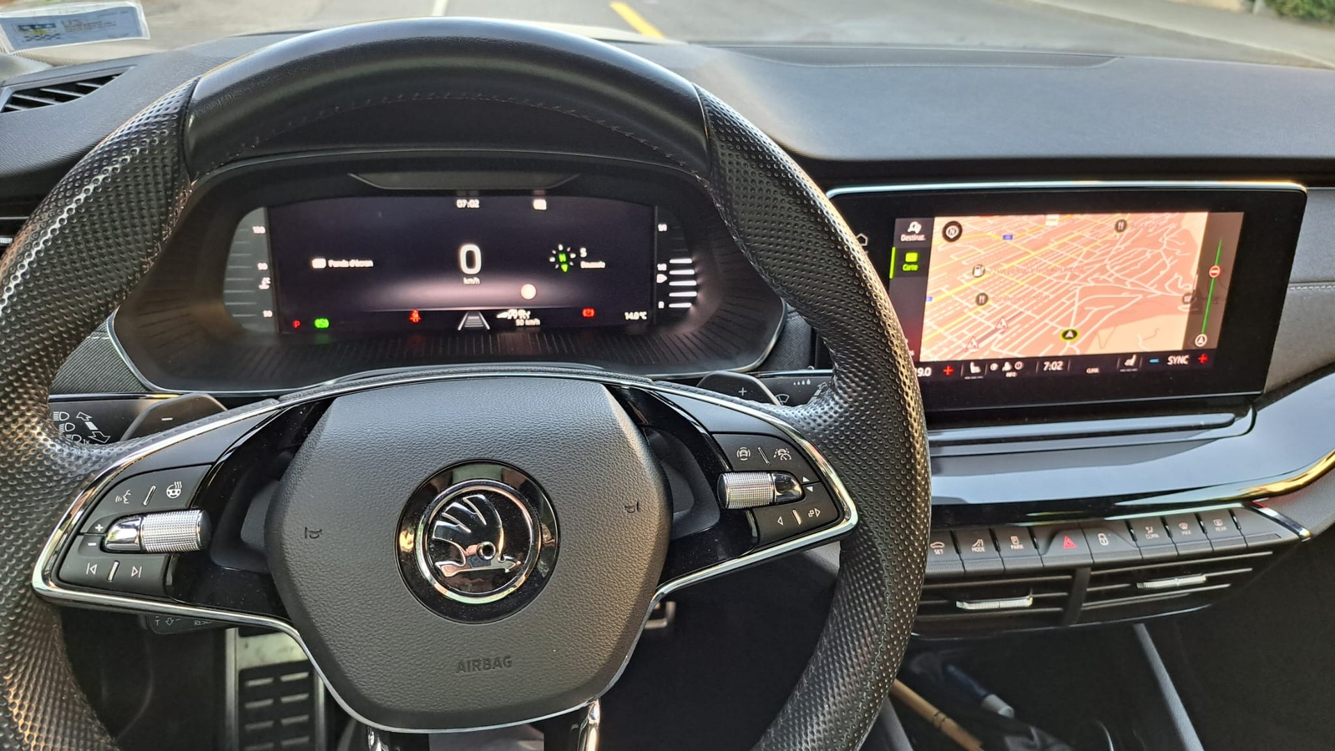 SKODA Octavia Combi 2.0 TDI DSG SportLine 4x4-image-8