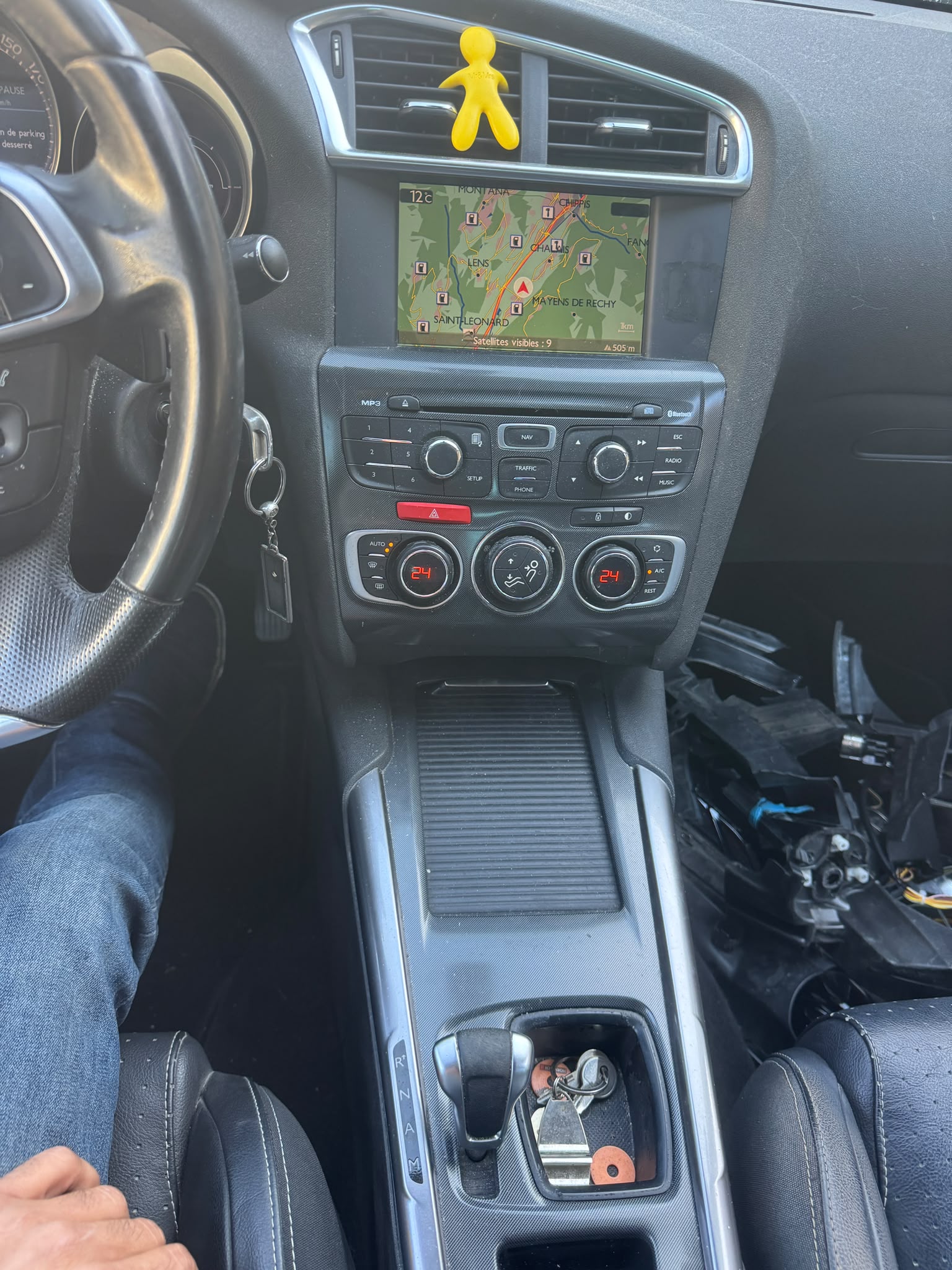 CITROEN C4 Berline 1.6 e-HDi Exclusive EGS6-image-8