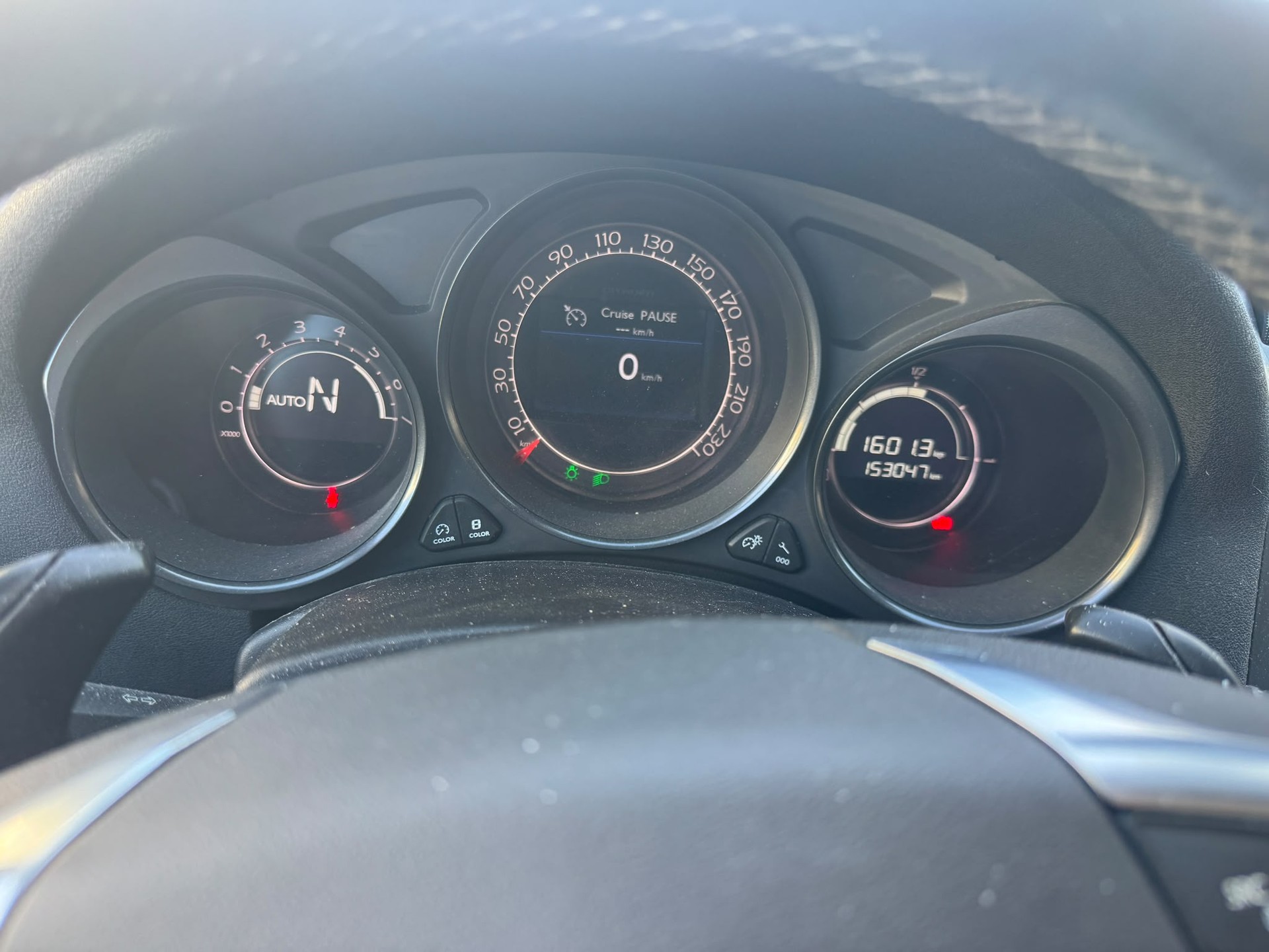 CITROEN C4 Berline 1.6 e-HDi Exclusive EGS6-image-9
