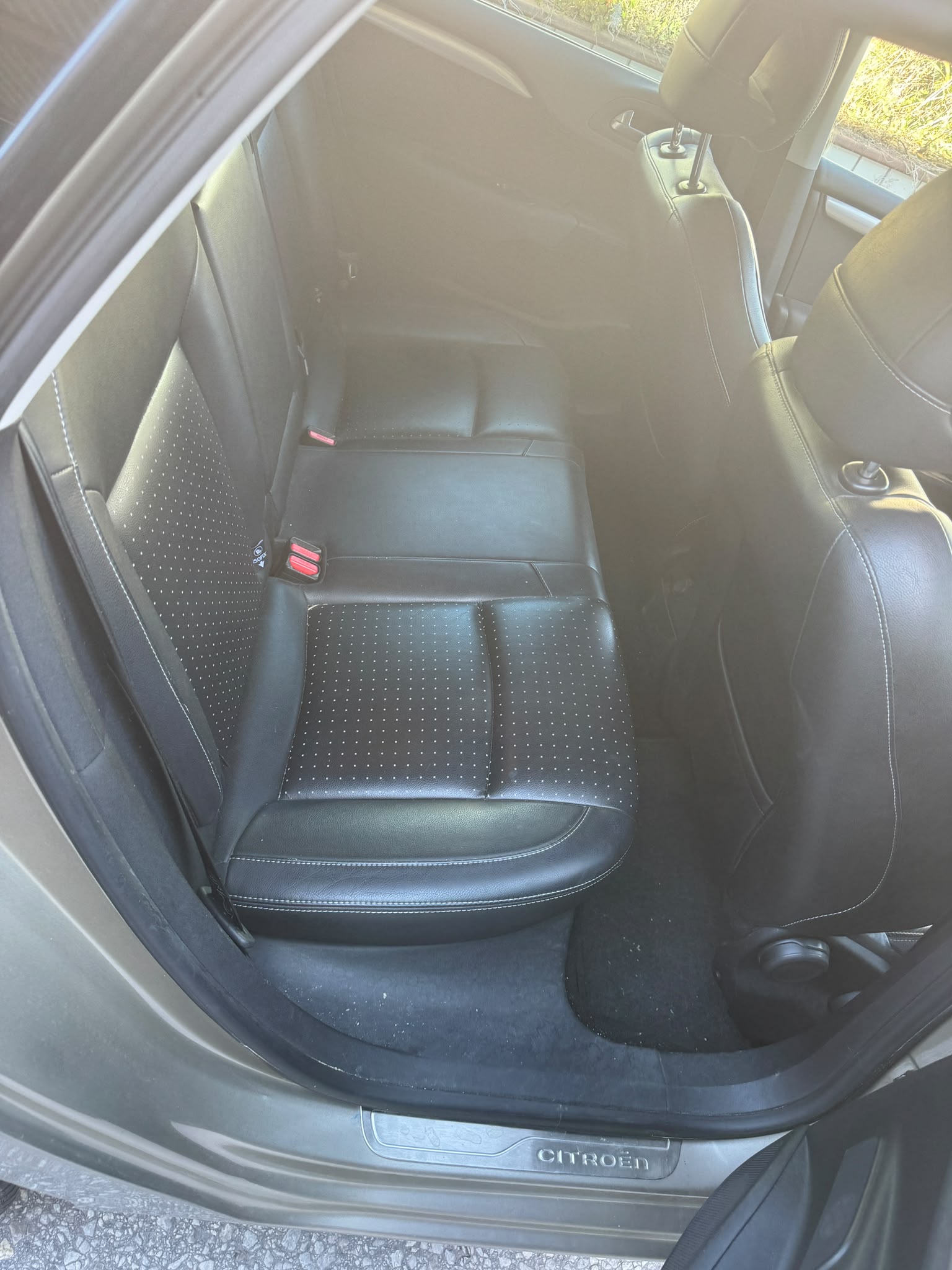 CITROEN C4 Berline 1.6 e-HDi Exclusive EGS6-image-10