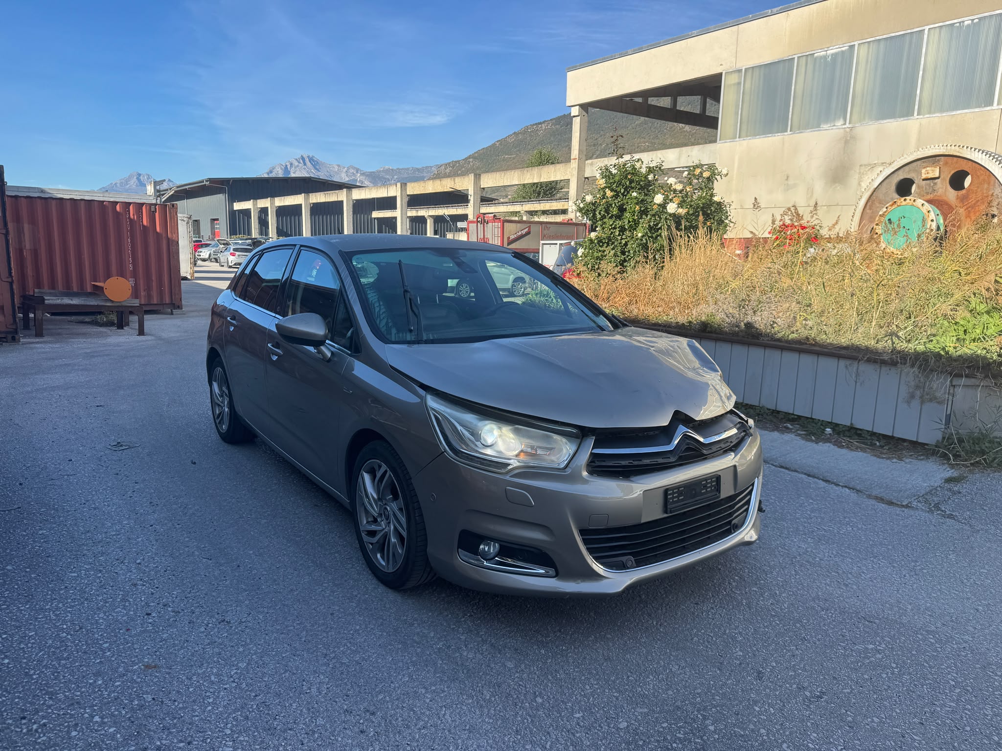 Car photo
