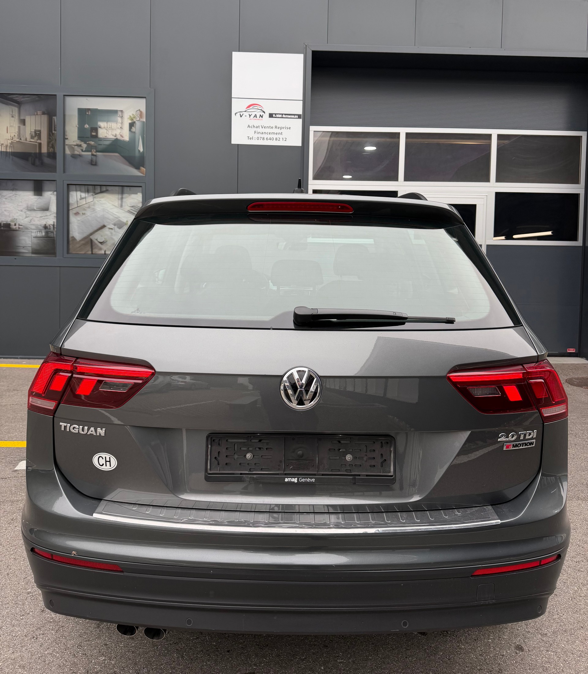 VW Tiguan 2.0 TDI SCR Comfortline 4Motion DSG-image-5