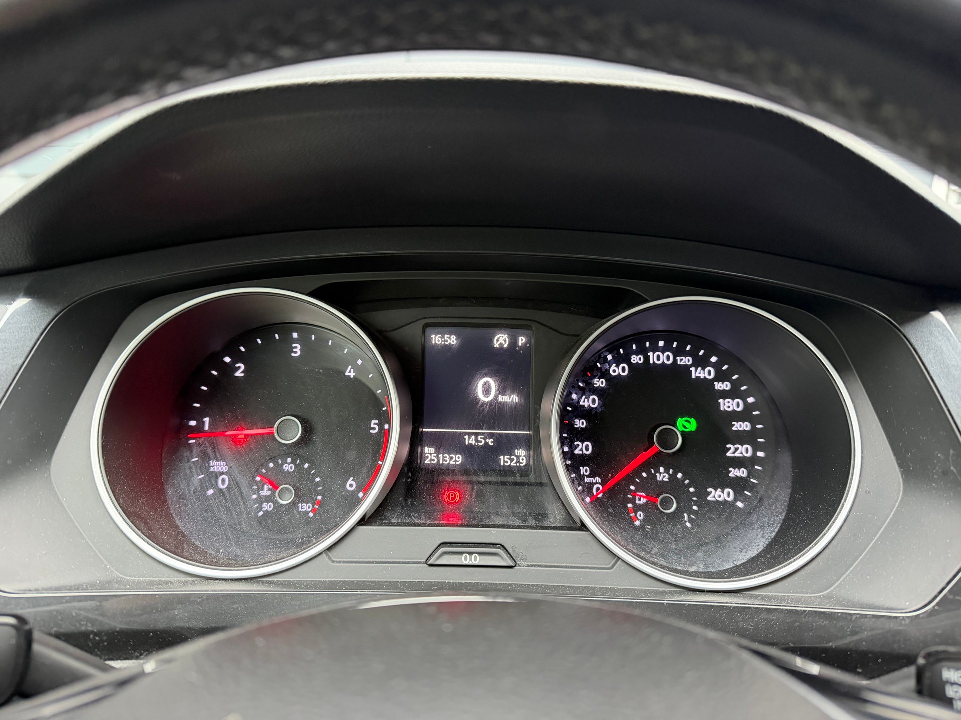 VW Tiguan 2.0 TDI SCR Comfortline 4Motion DSG-image-13