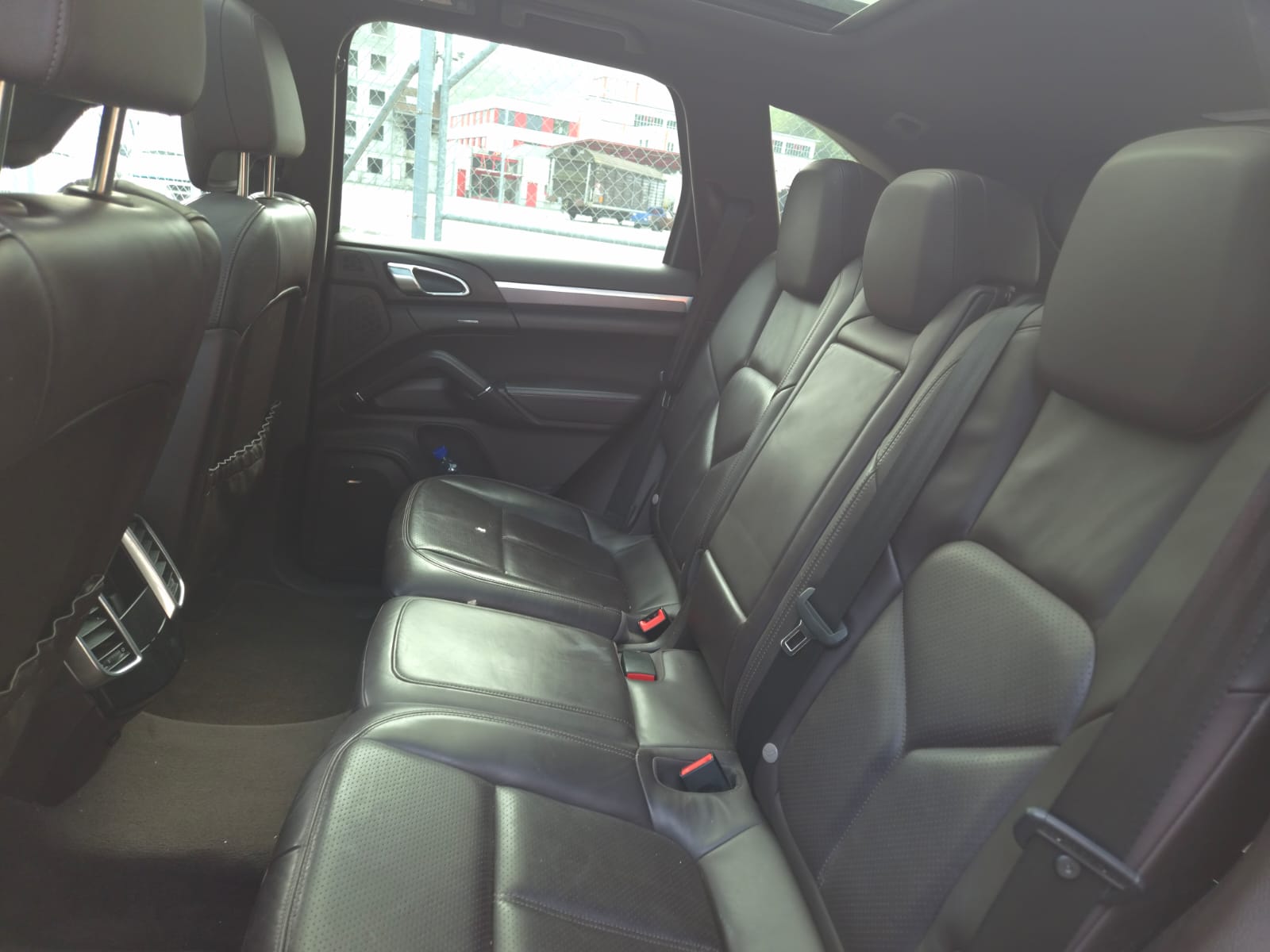 PORSCHE Cayenne Diesel-image-12