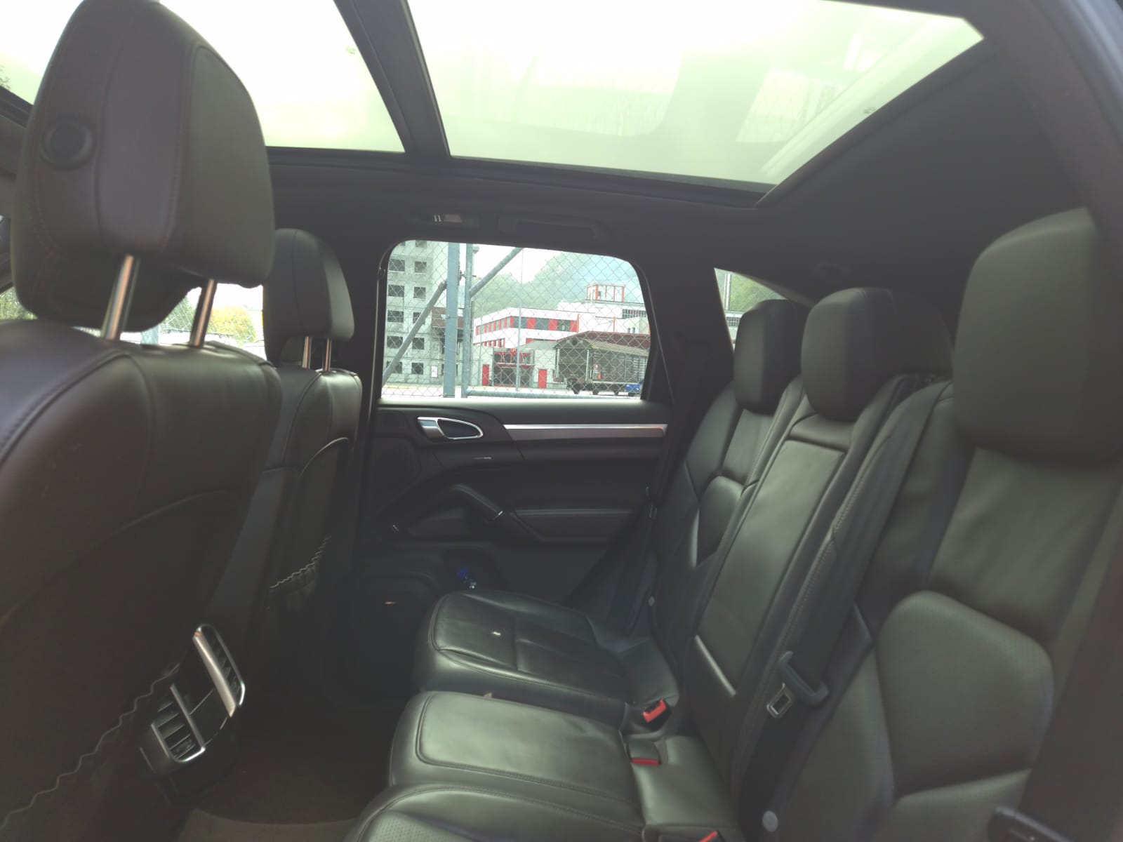 PORSCHE Cayenne Diesel-image-10