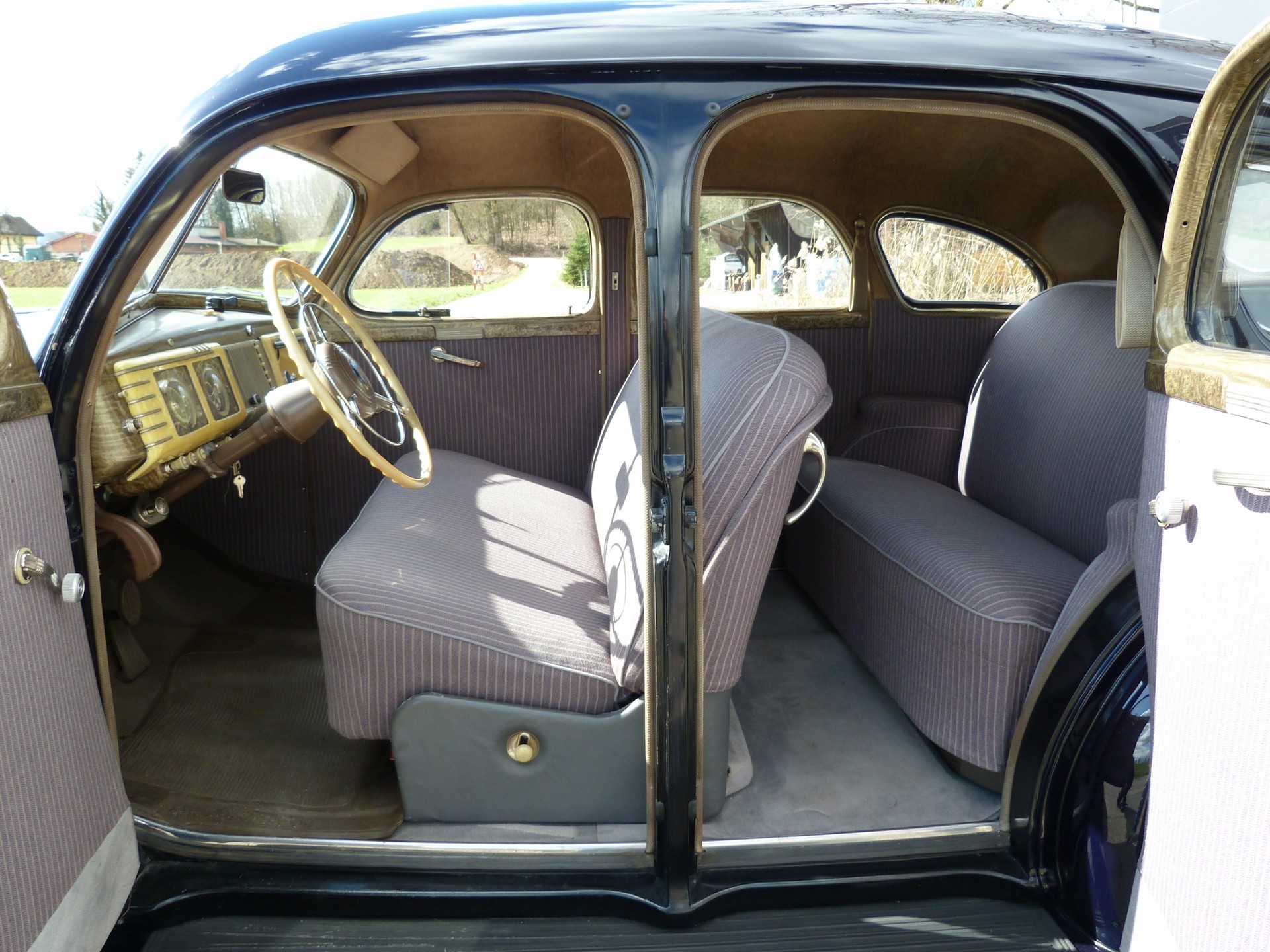 CHRYSLER Royal C 22-image-9