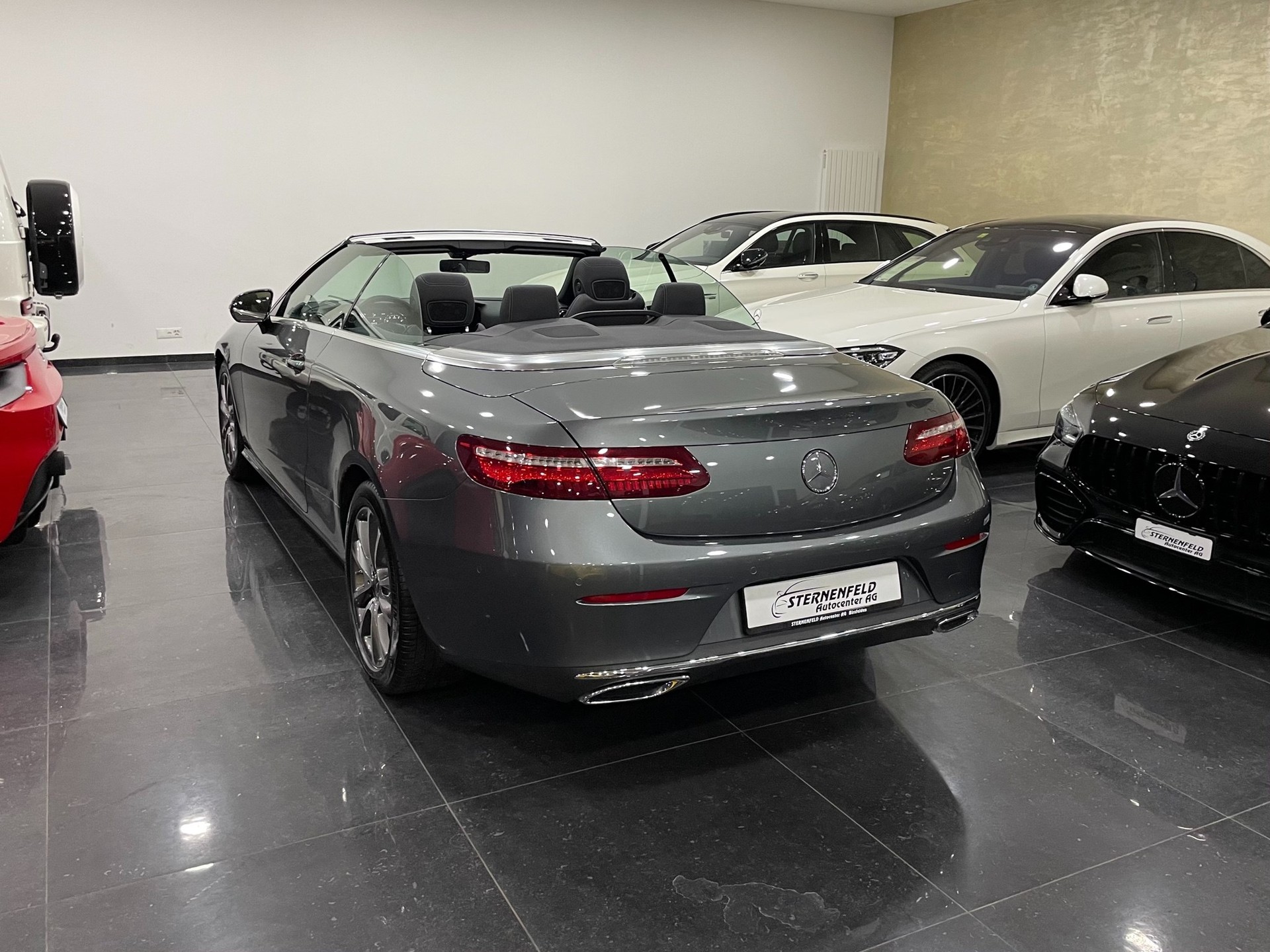 MERCEDES-BENZ E 200 Cabriolet Avantgarde 9G-Tronic-image-4