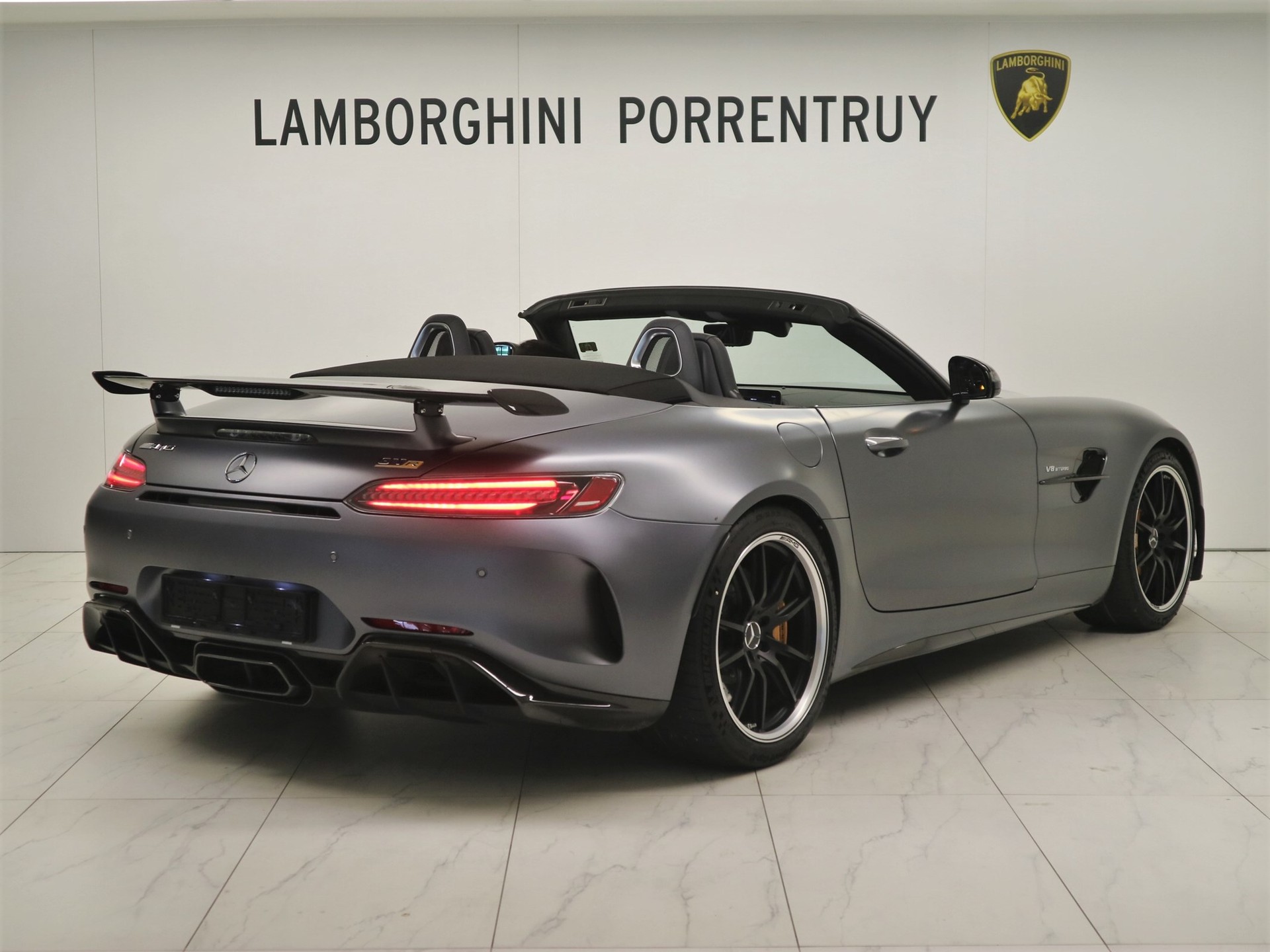 MERCEDES-BENZ AMG GT R Roadster Speedshift DCT-image-2