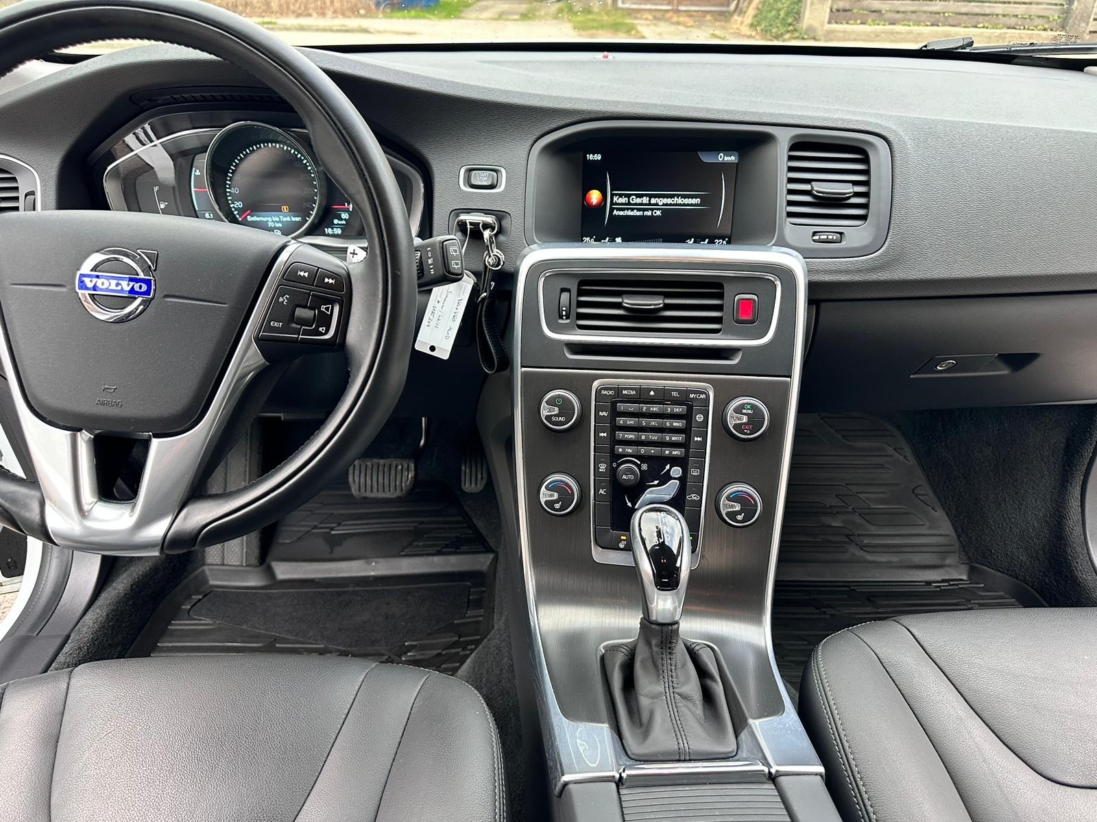 VOLVO V60 D4 AWD Summum Geartronic-image-7