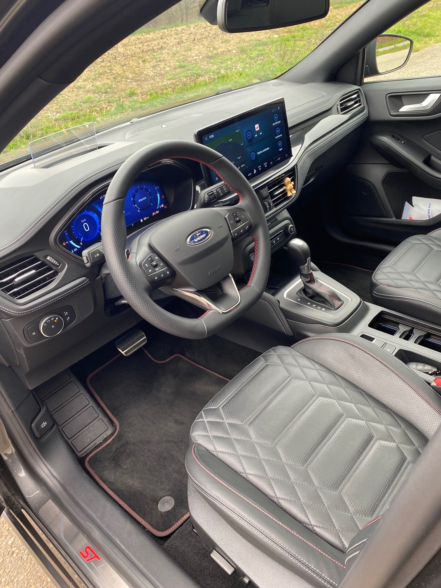 FORD Focus 1.0 MHEV ST-Line Vignale Automat-image-11