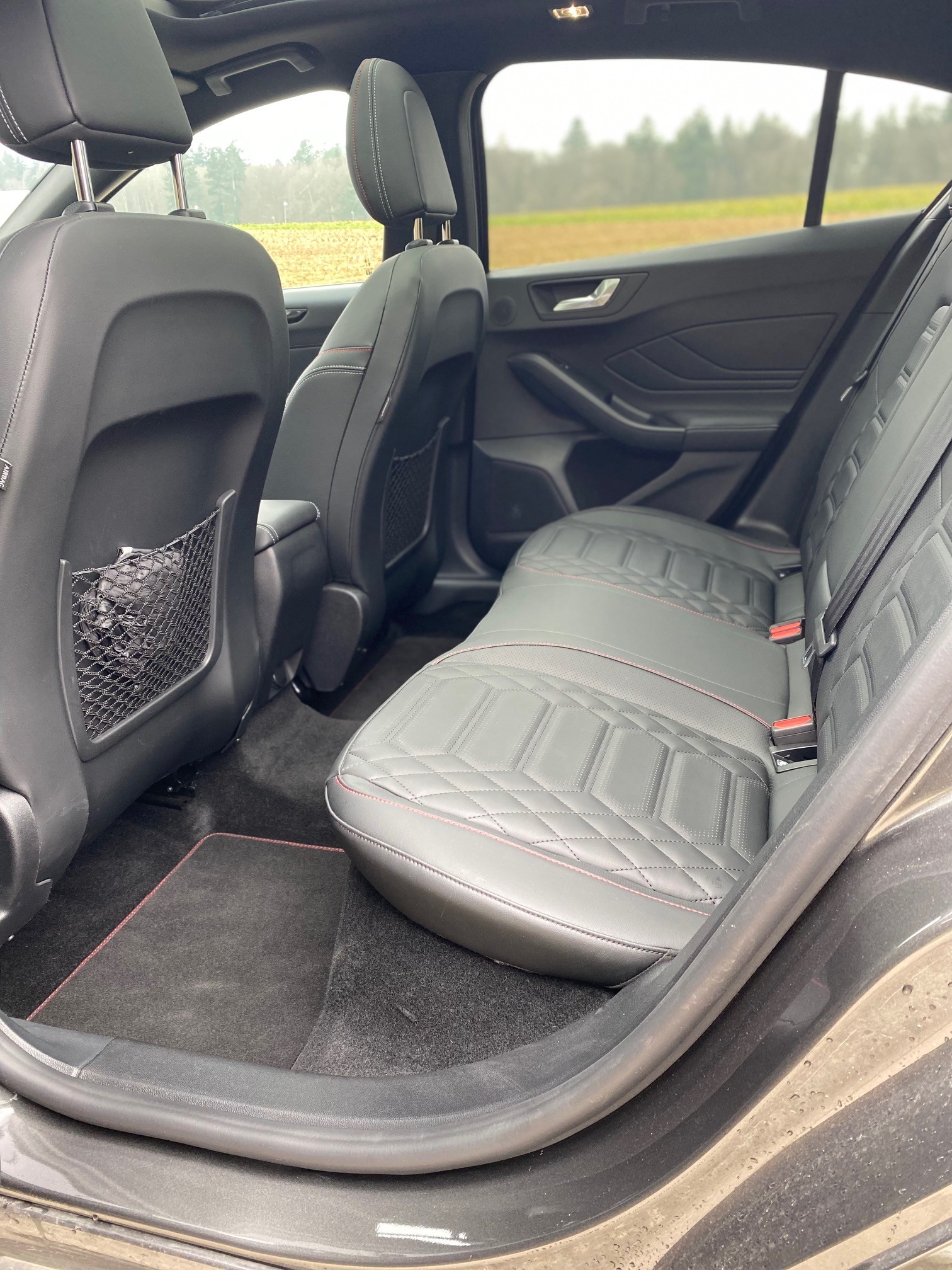 FORD Focus 1.0 MHEV ST-Line Vignale Automat-image-9