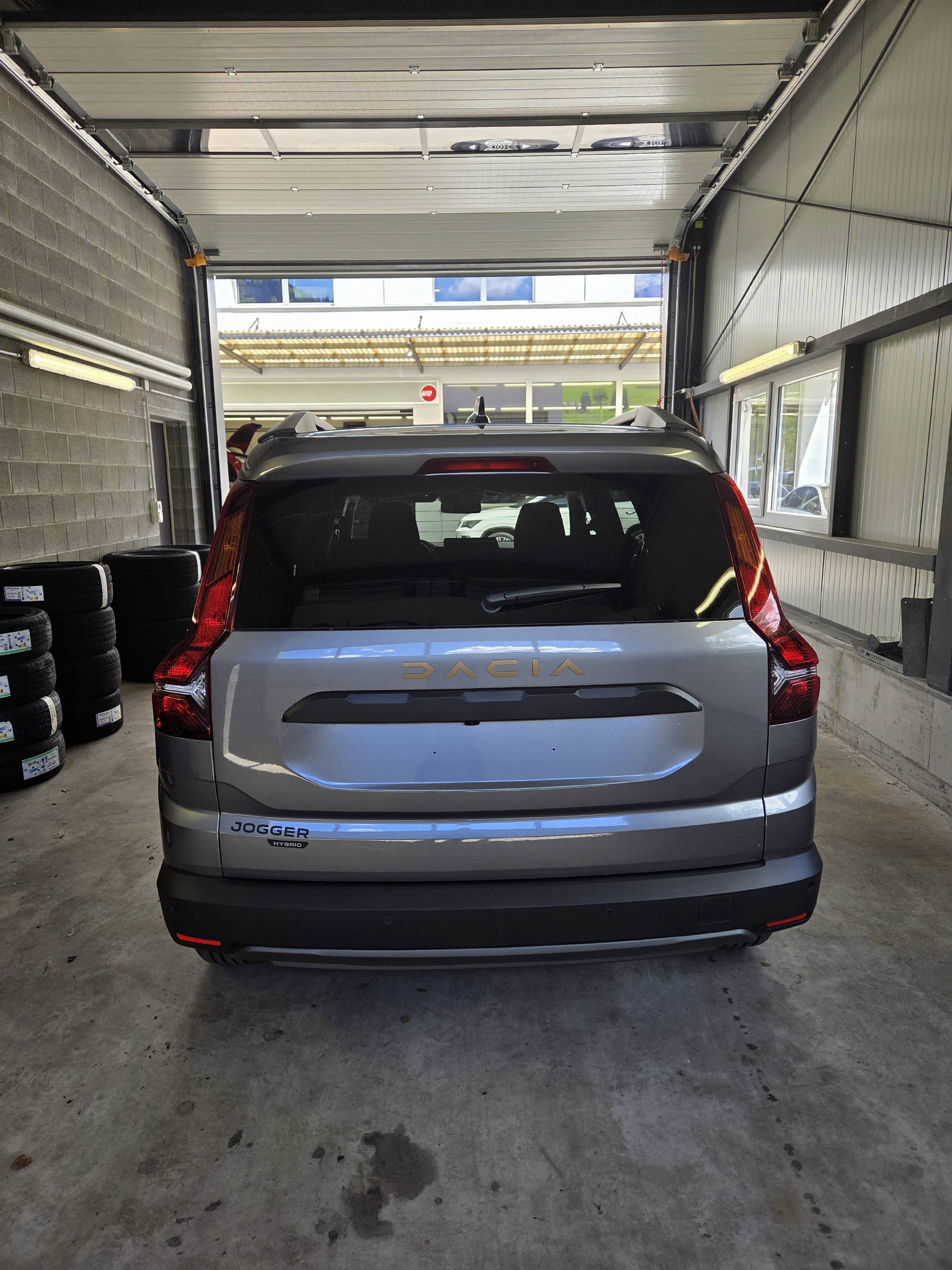 DACIA Jogger 1.6 Hybrid Extreme 7P-image-3