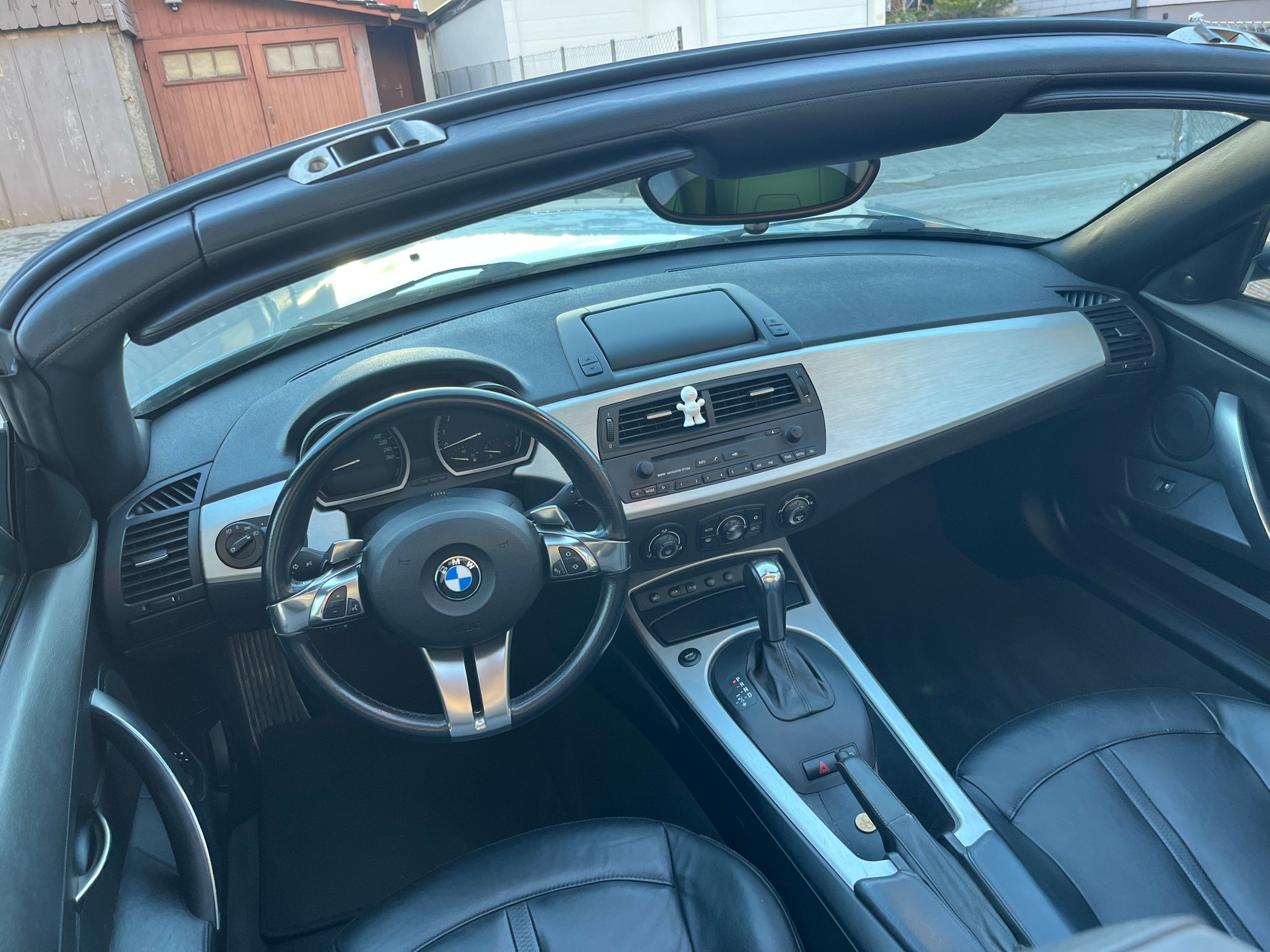 BMW Z4 3.0si Roadster-image-5