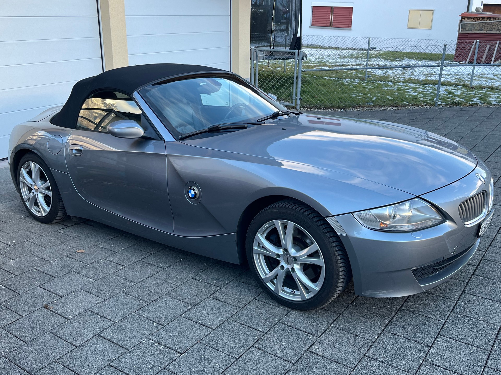 BMW Z4 3.0si Roadster-image-0