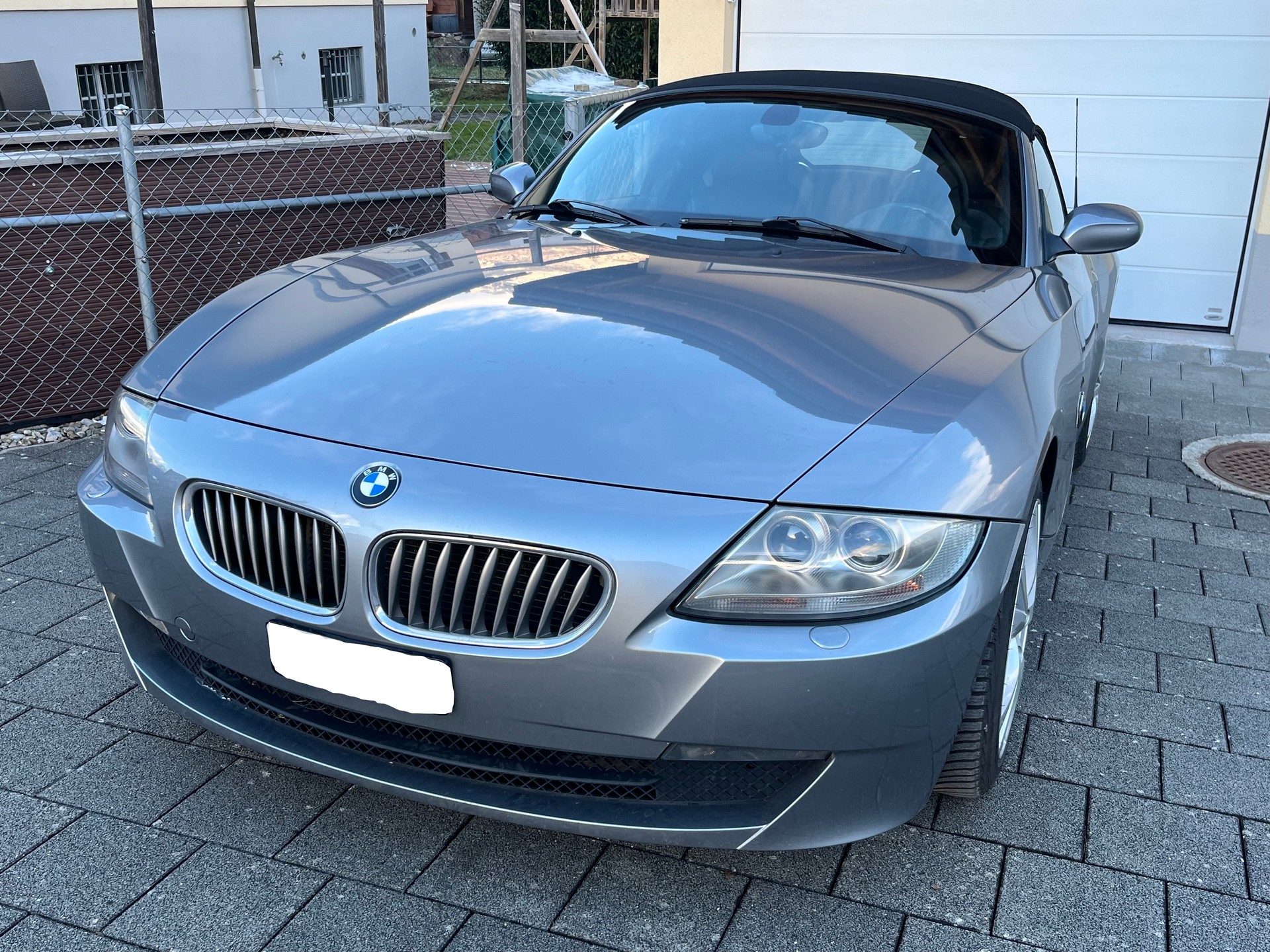 BMW Z4 3.0si Roadster-image-4