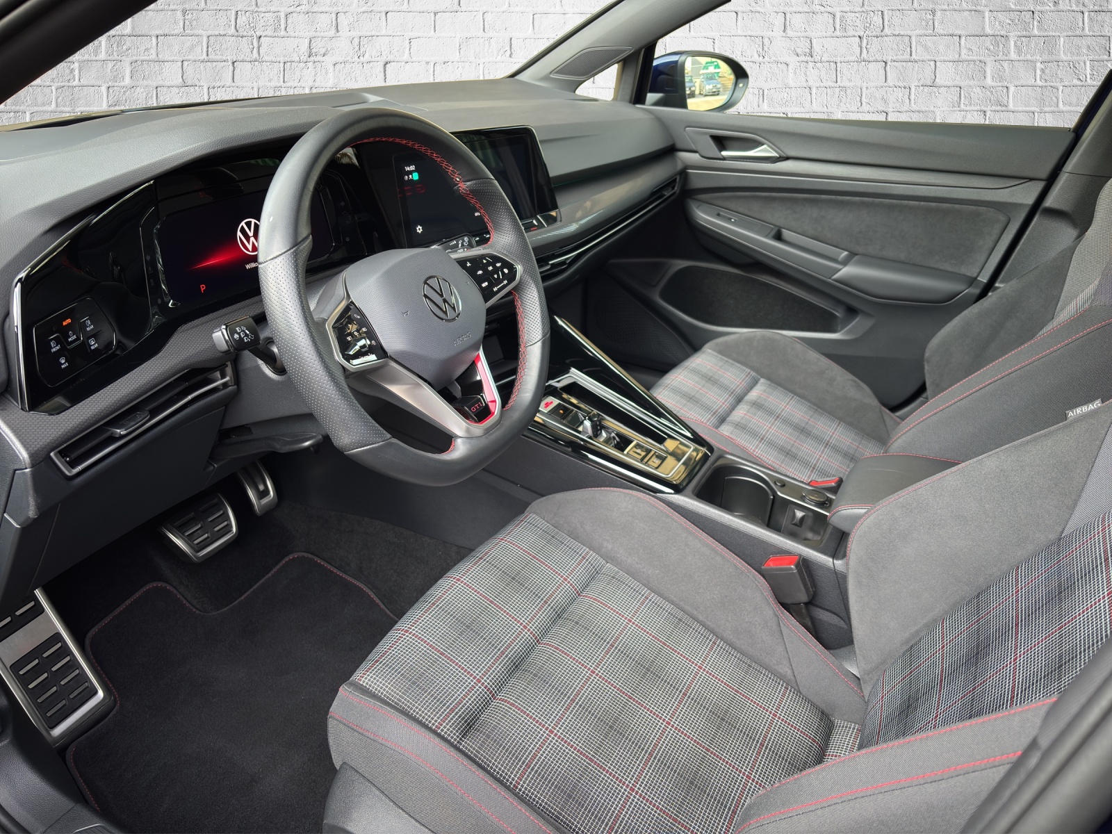 VW Golf 2.0 TSI GTI DSG-image-10