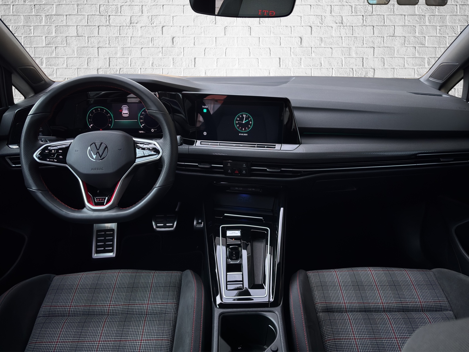 VW Golf 2.0 TSI GTI DSG-image-12