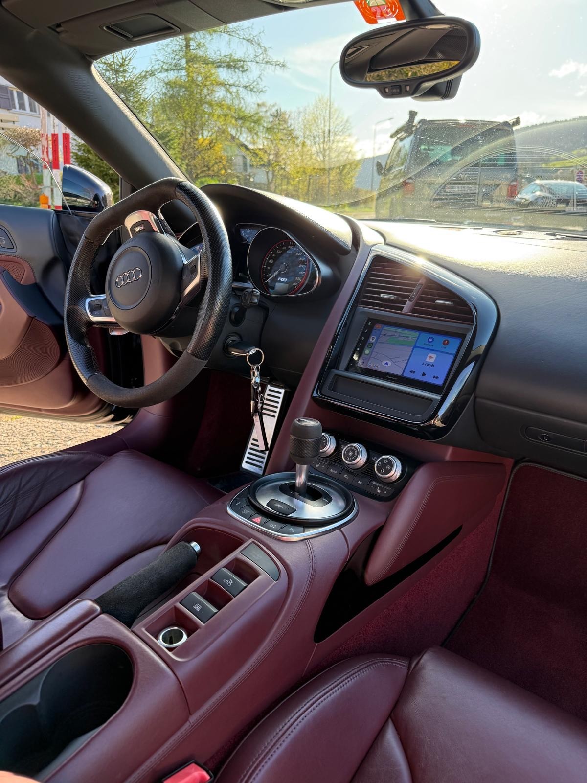 AUDI R8 Spyder 5.2 R-Tronic-image-4