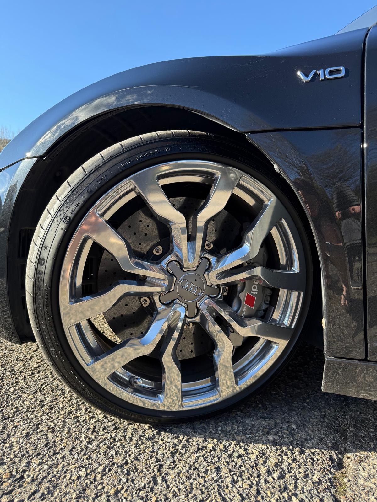 AUDI R8 Spyder 5.2 R-Tronic-image-5