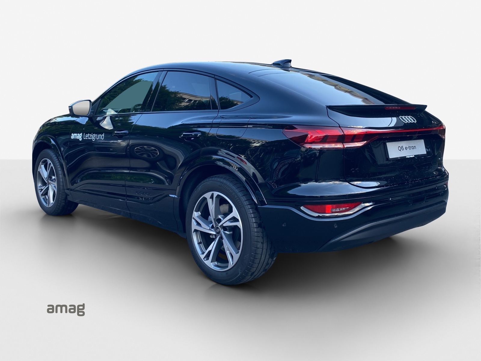 AUDI Q6 Sportback e-tron quattro-image-2
