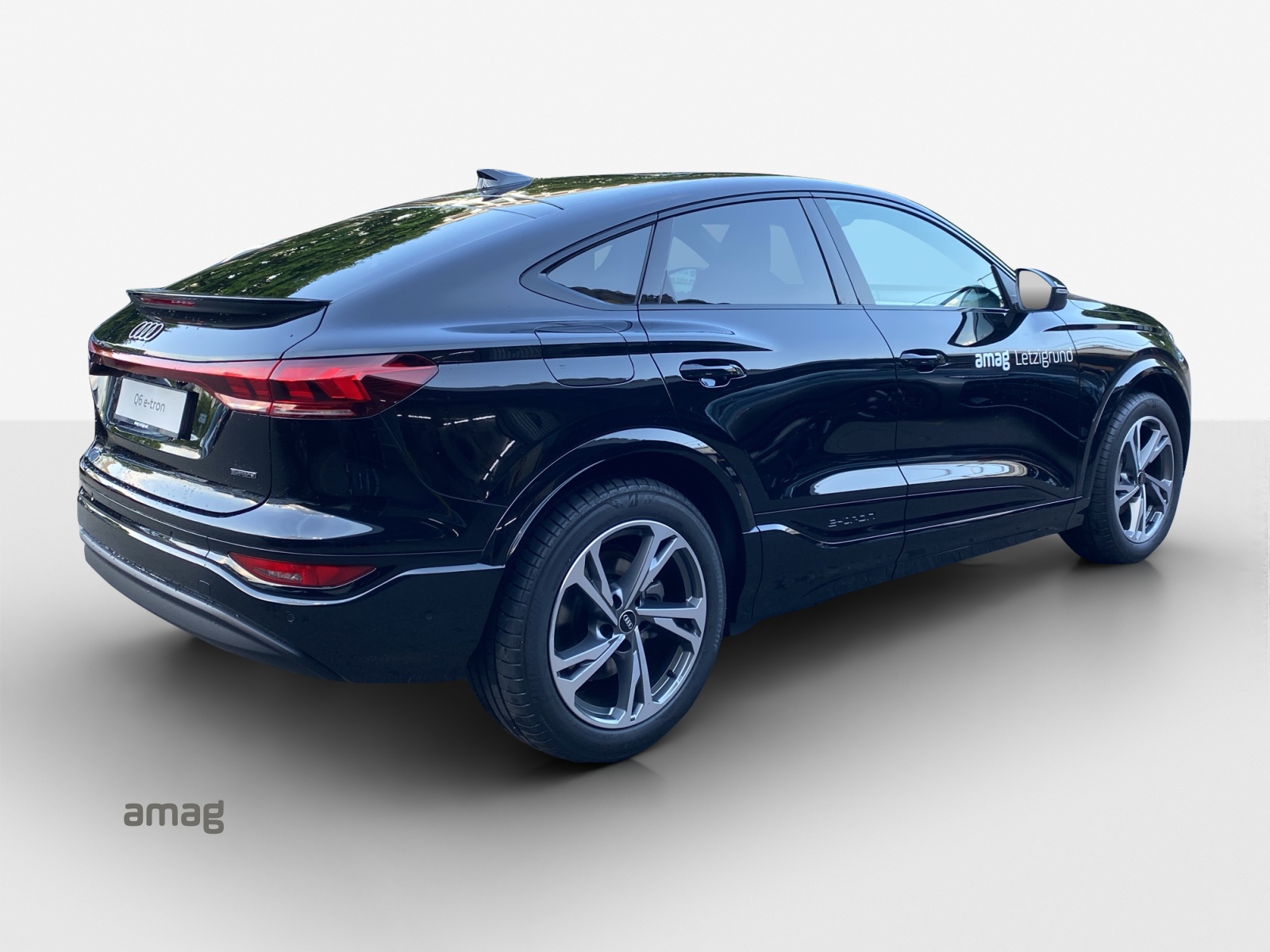 AUDI Q6 Sportback e-tron quattro-image-4